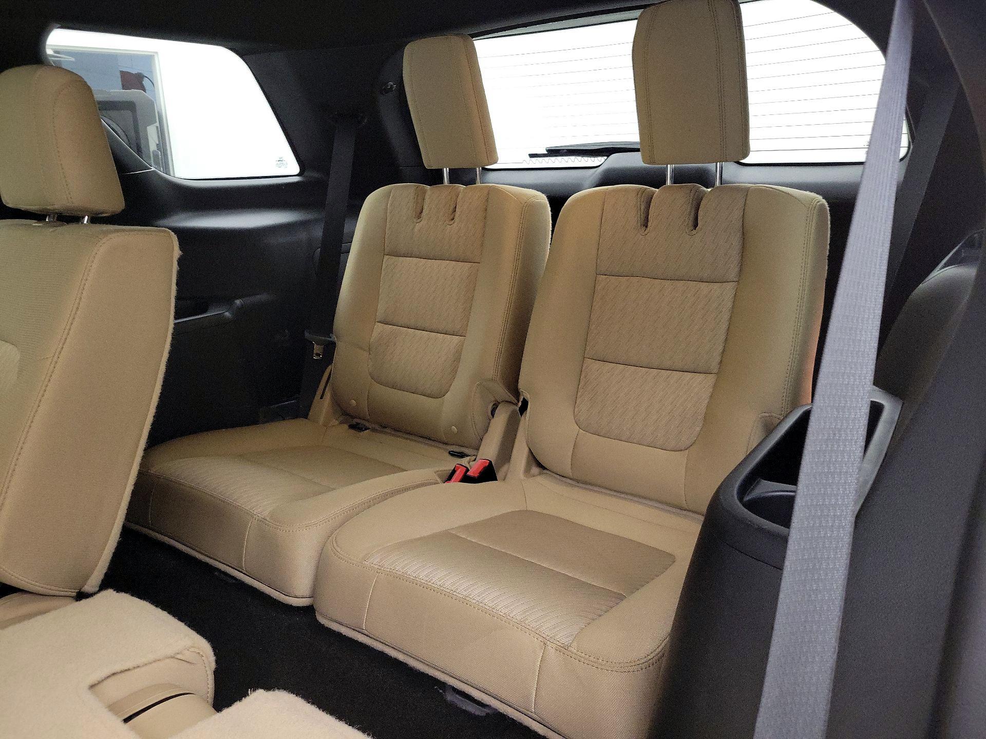 Thumbnail: 2016 Ford Explorer - 20