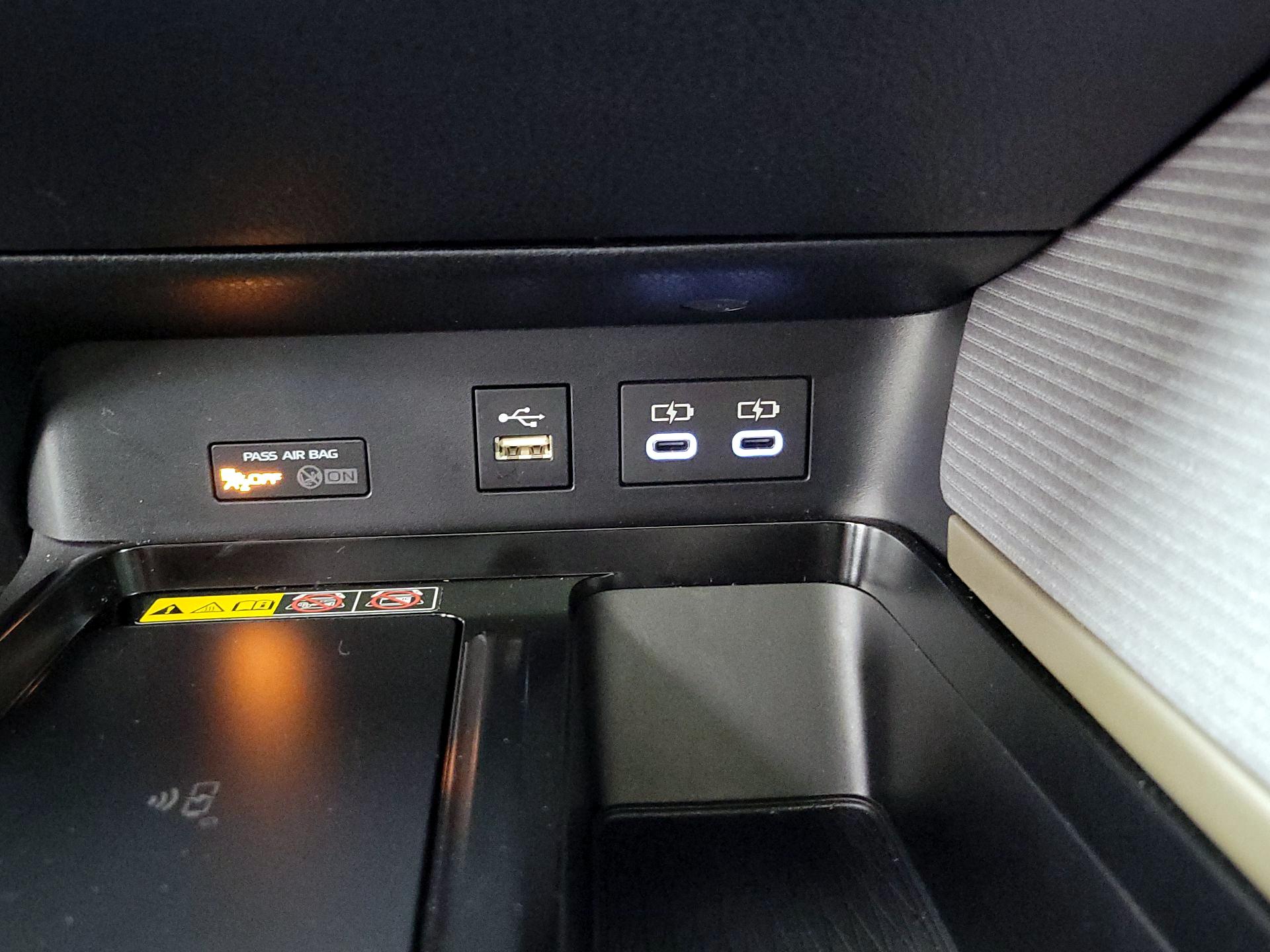 Thumbnail: 2025 Toyota Camry - 18