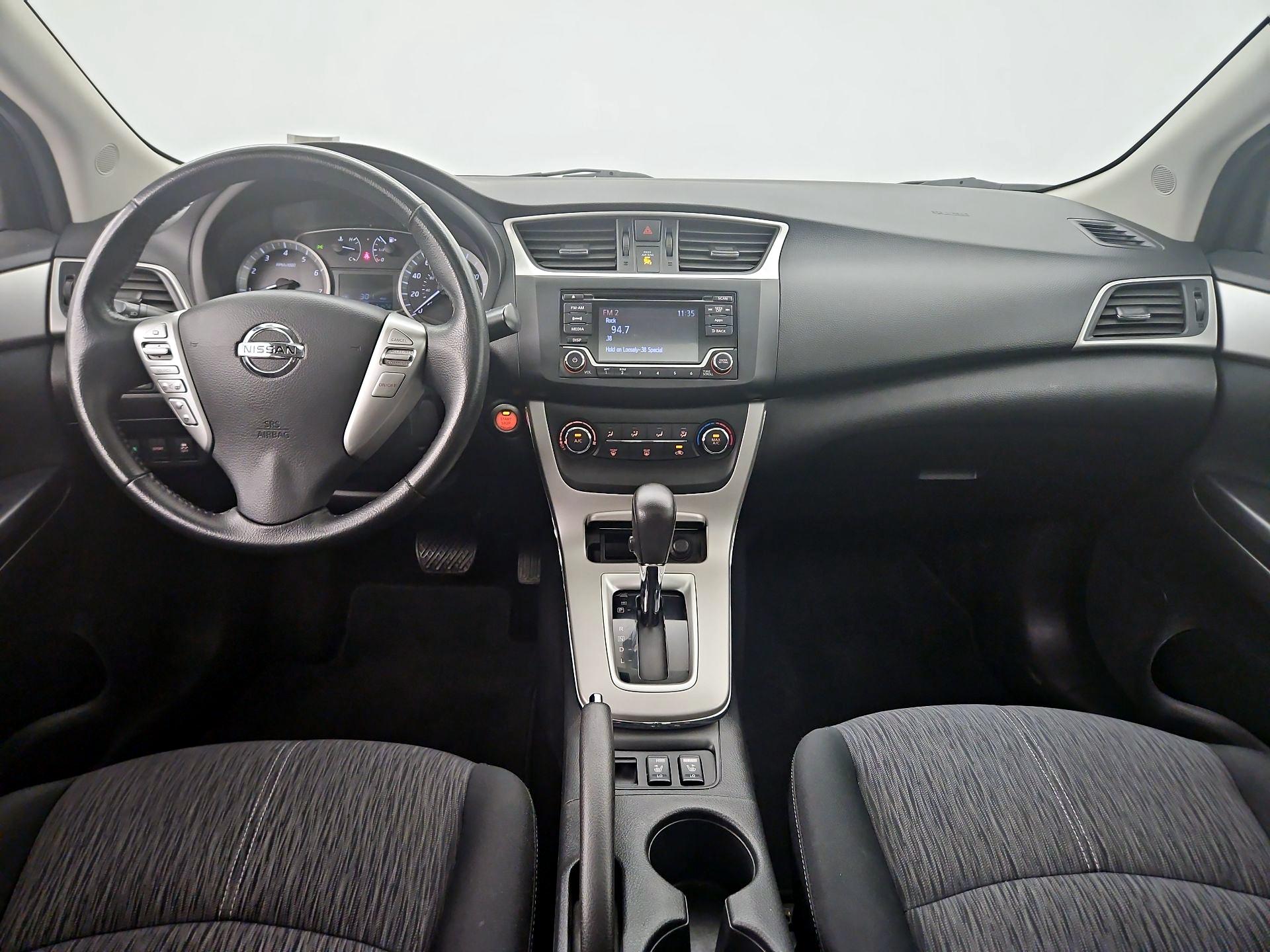 Thumbnail: 2015 Nissan Sentra - 9