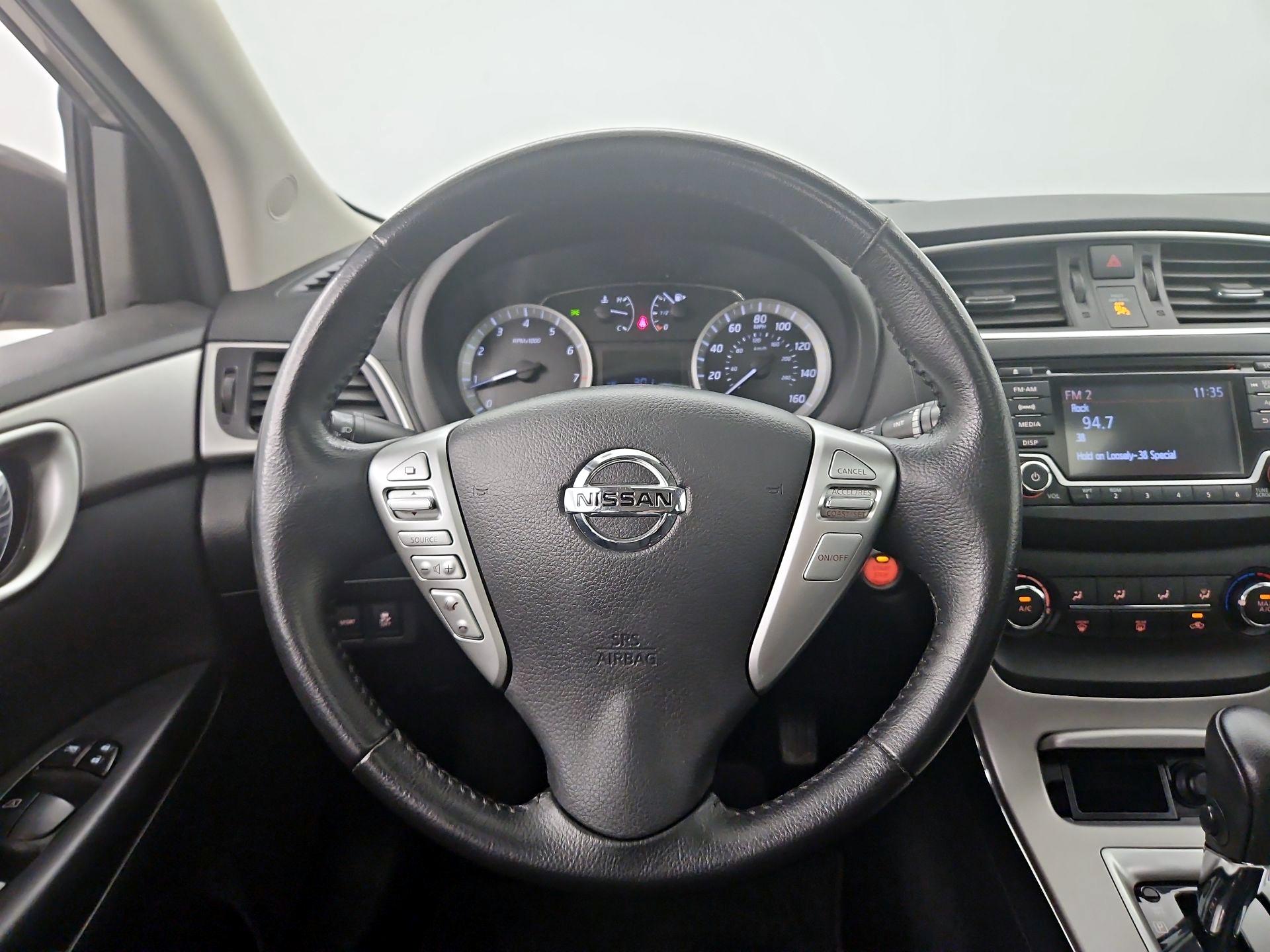 Thumbnail: 2015 Nissan Sentra - 10