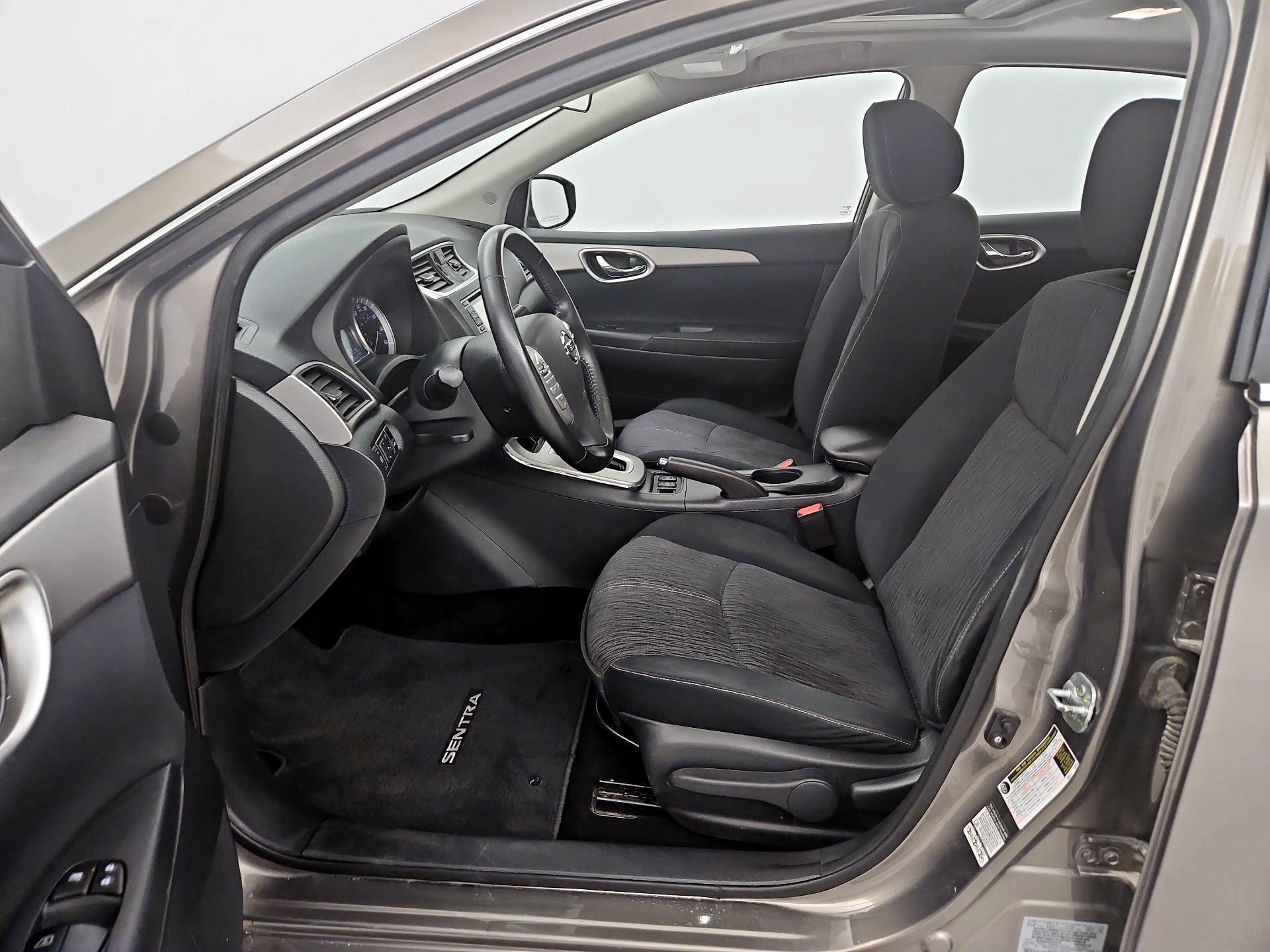 Thumbnail: 2015 Nissan Sentra - 11