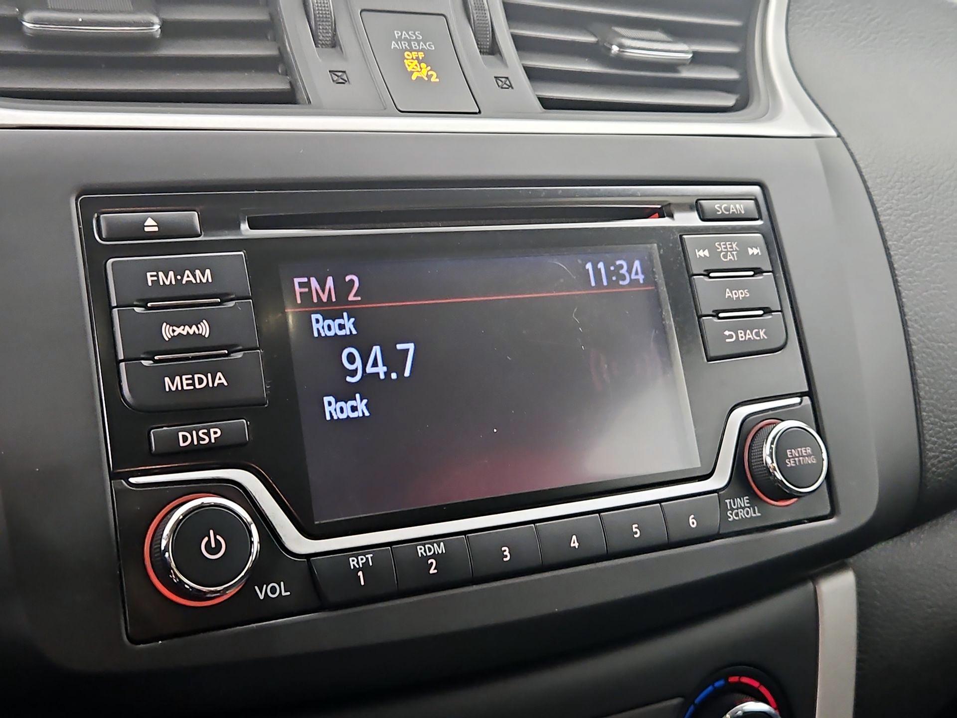 Thumbnail: 2015 Nissan Sentra - 15