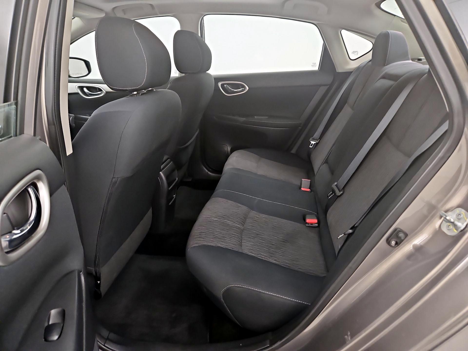Thumbnail: 2015 Nissan Sentra - 20