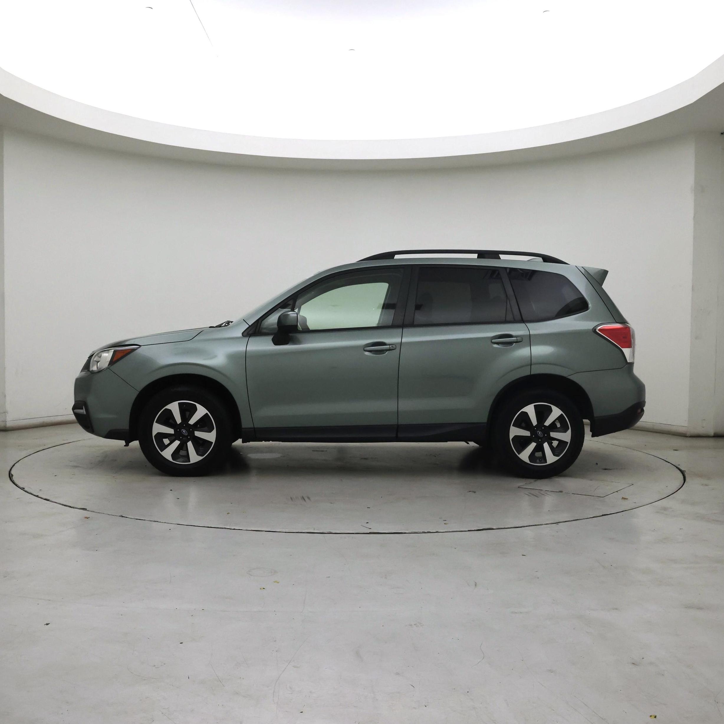 Thumbnail: 2017 Subaru Forester - 3