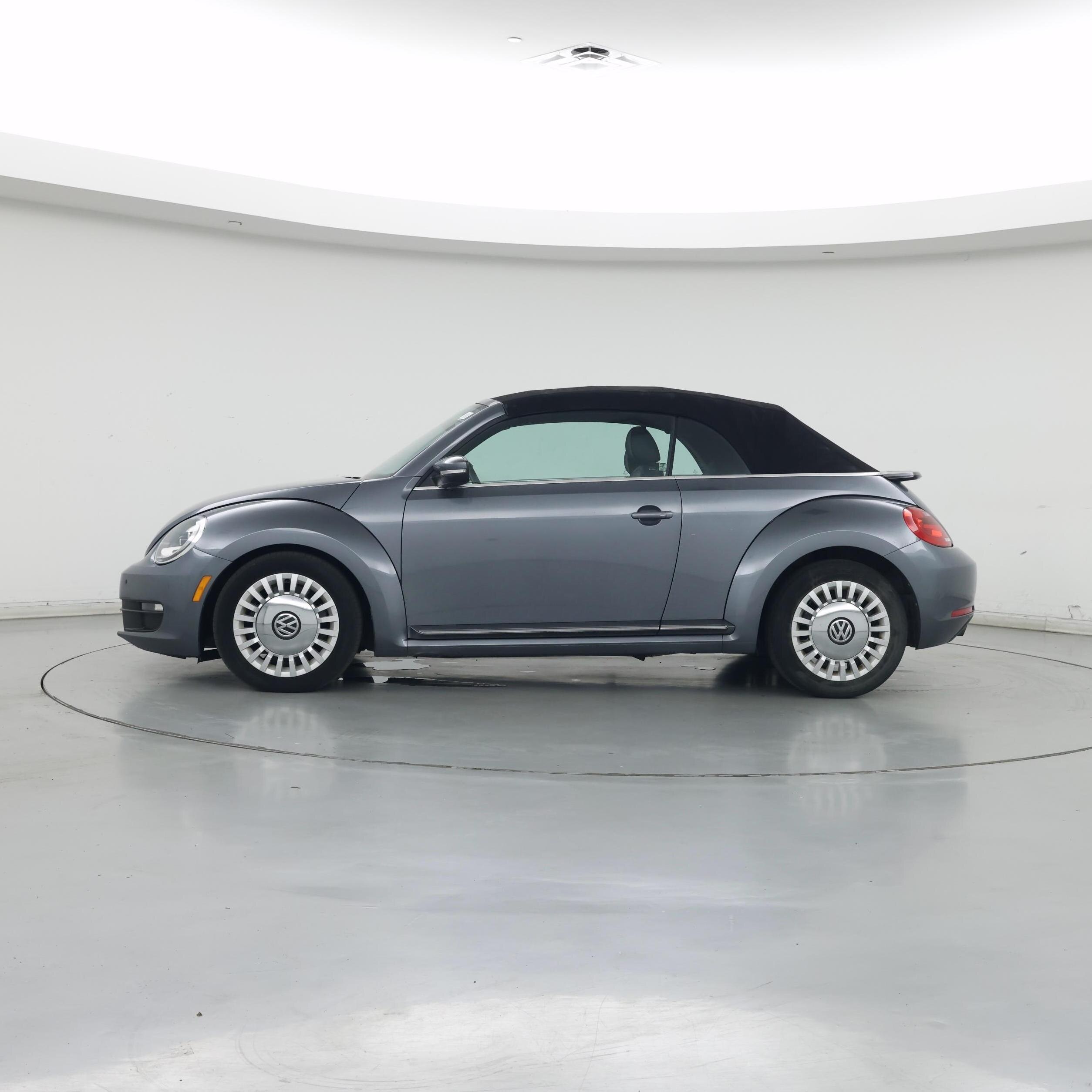 Thumbnail: 2016 Volkswagen Beetle - 3