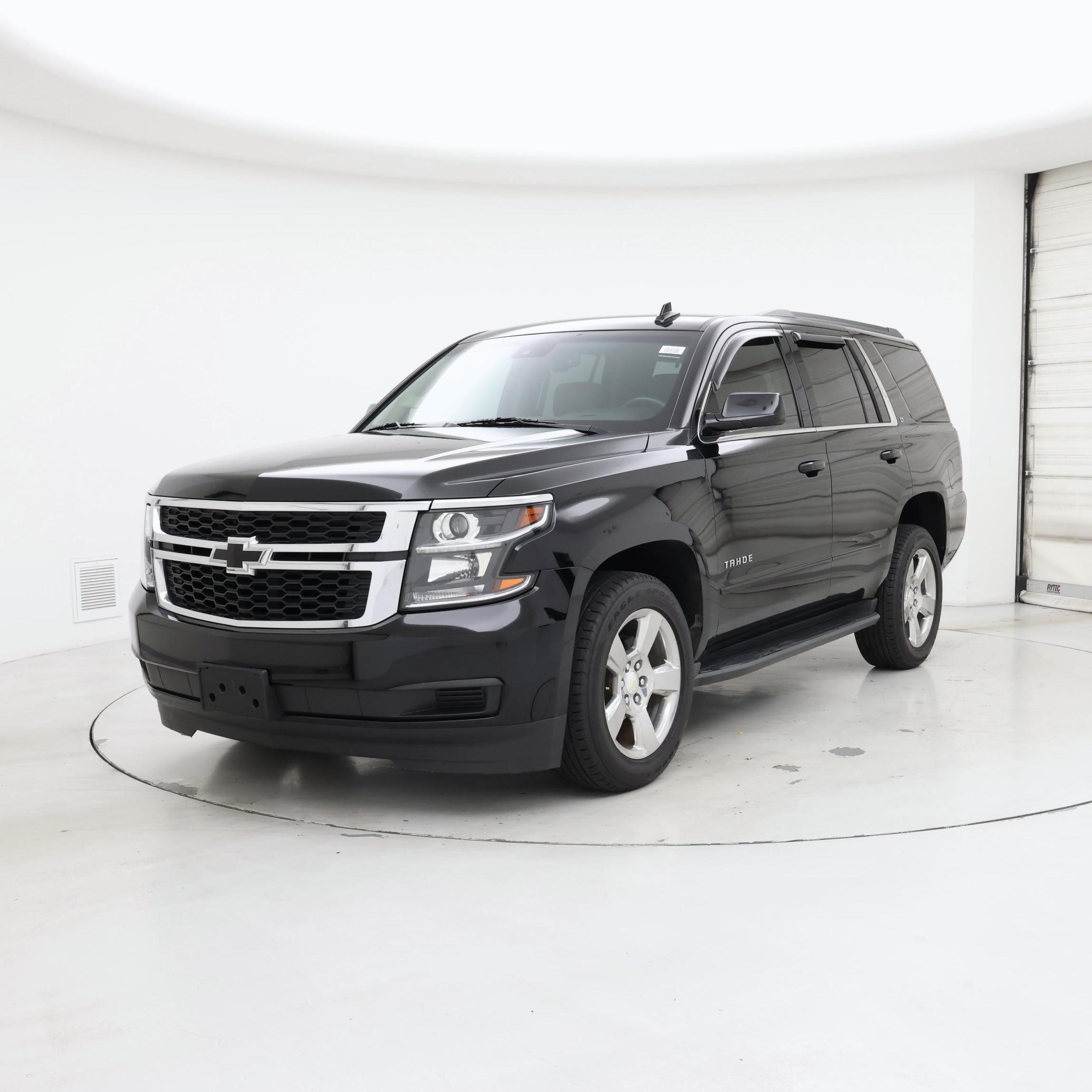 Thumbnail: 2017 Chevrolet Tahoe - 4