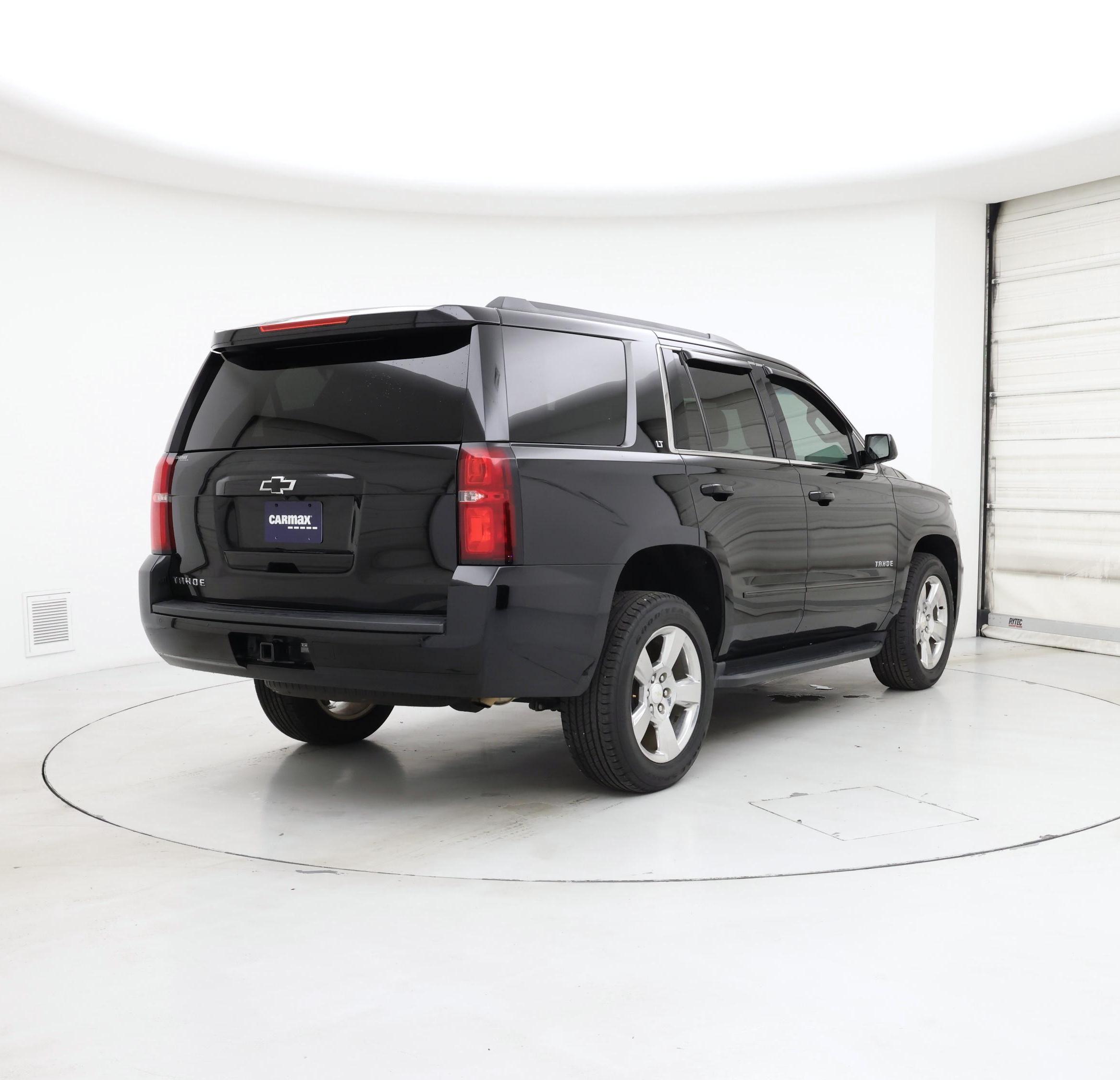 Thumbnail: 2017 Chevrolet Tahoe - 8