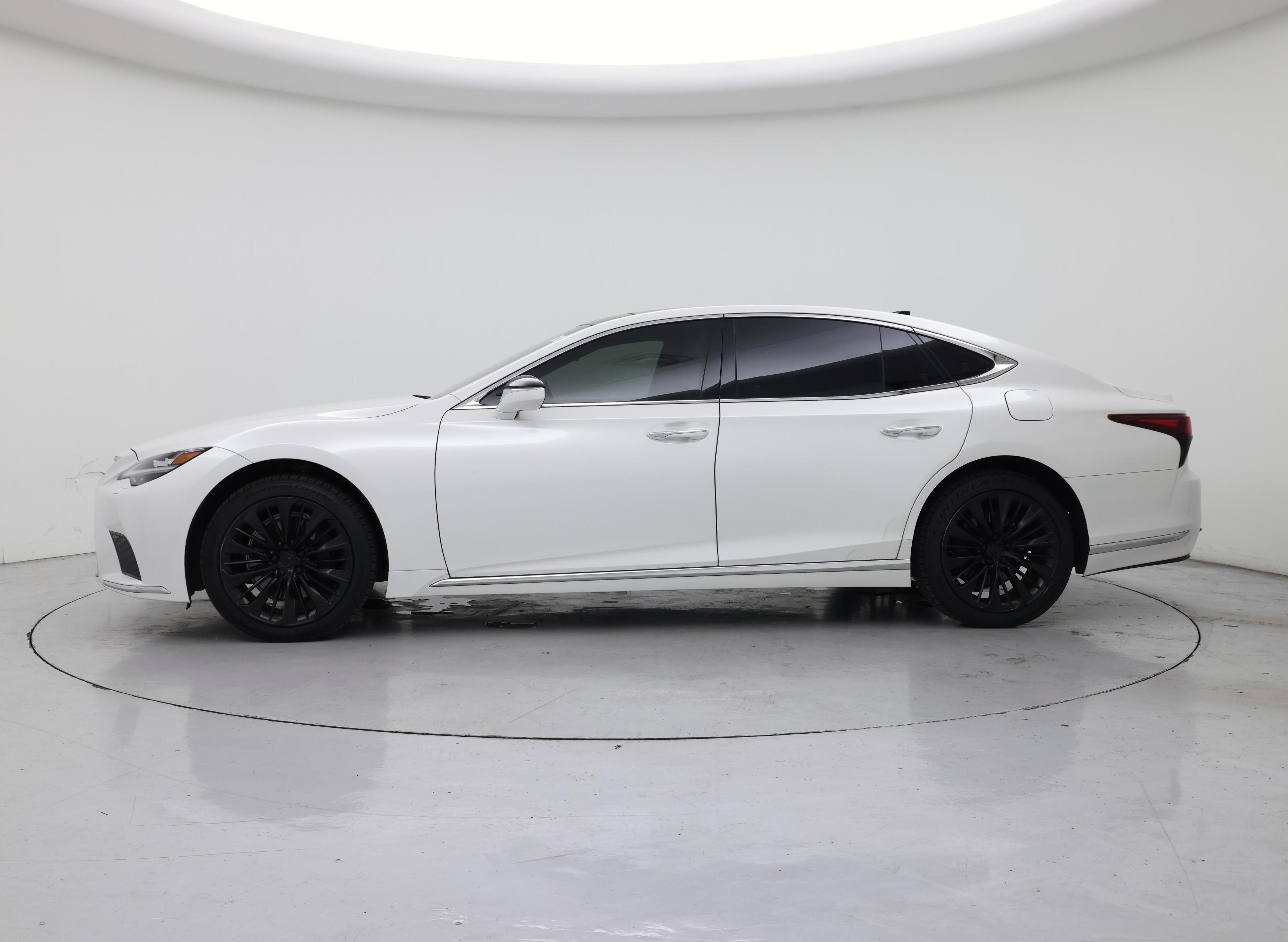 Thumbnail: 2022 Lexus LS - 3