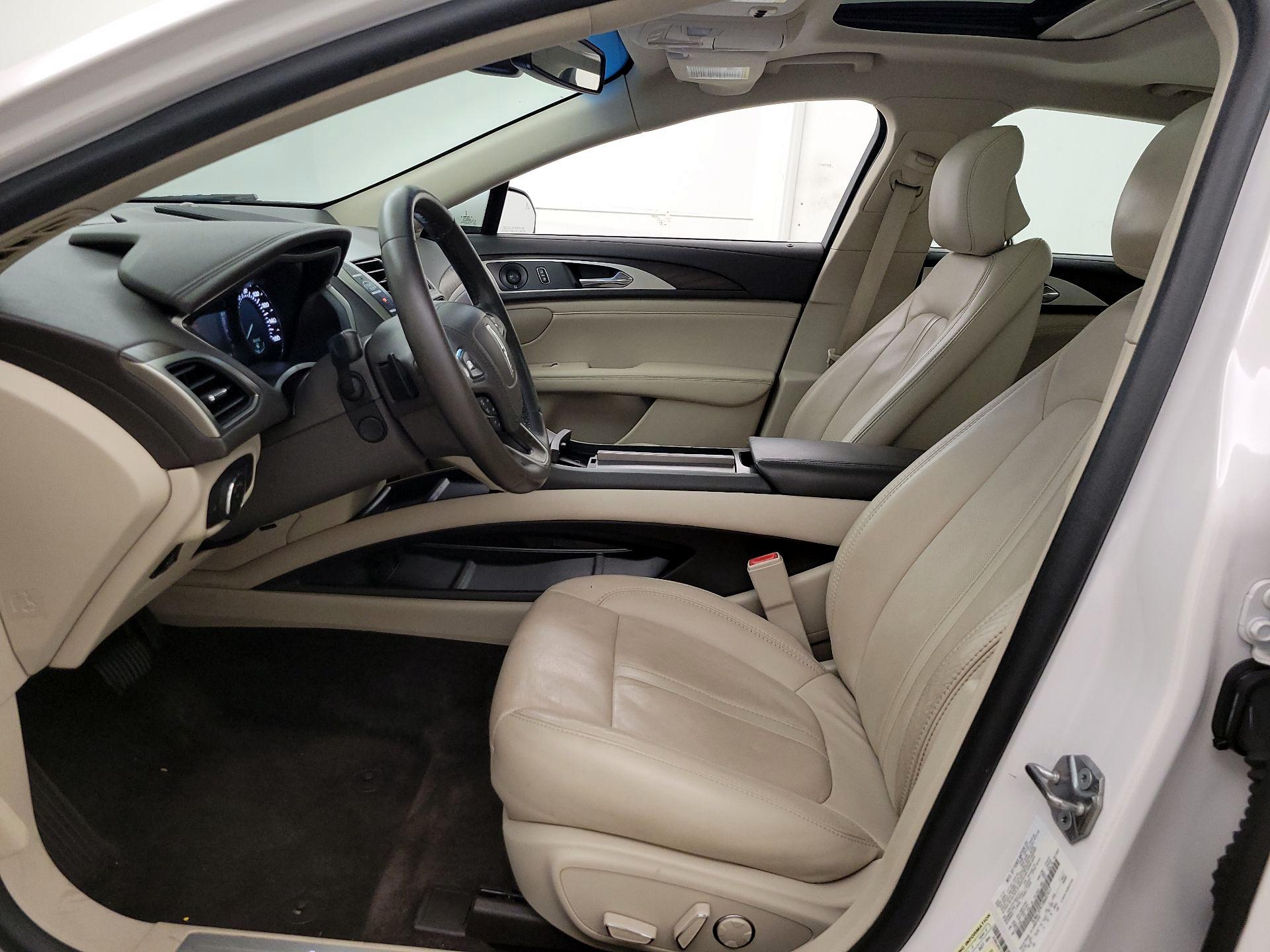 Thumbnail: 2018 Lincoln MKZ - 11