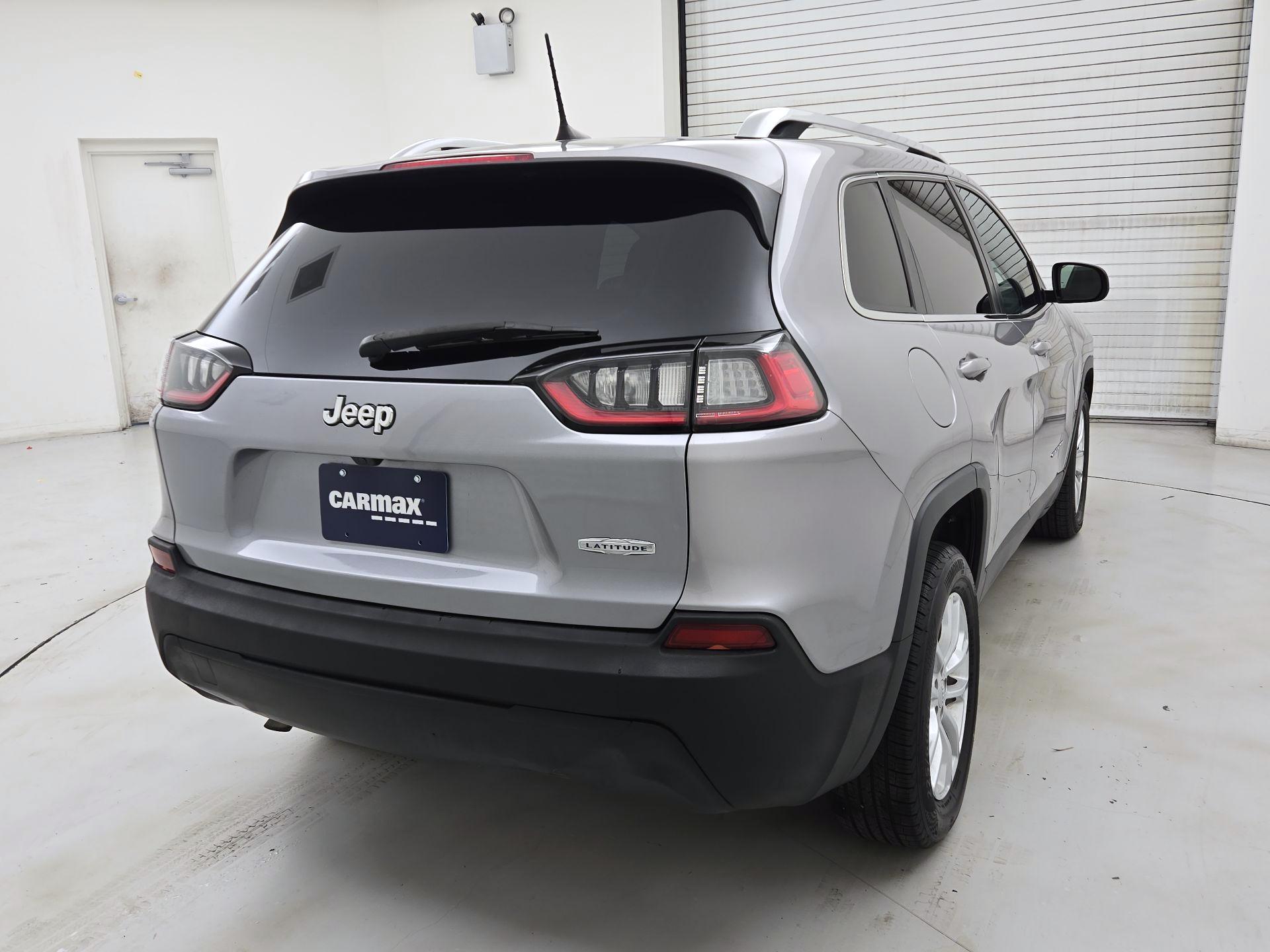 Thumbnail: 2019 Jeep Cherokee - 5