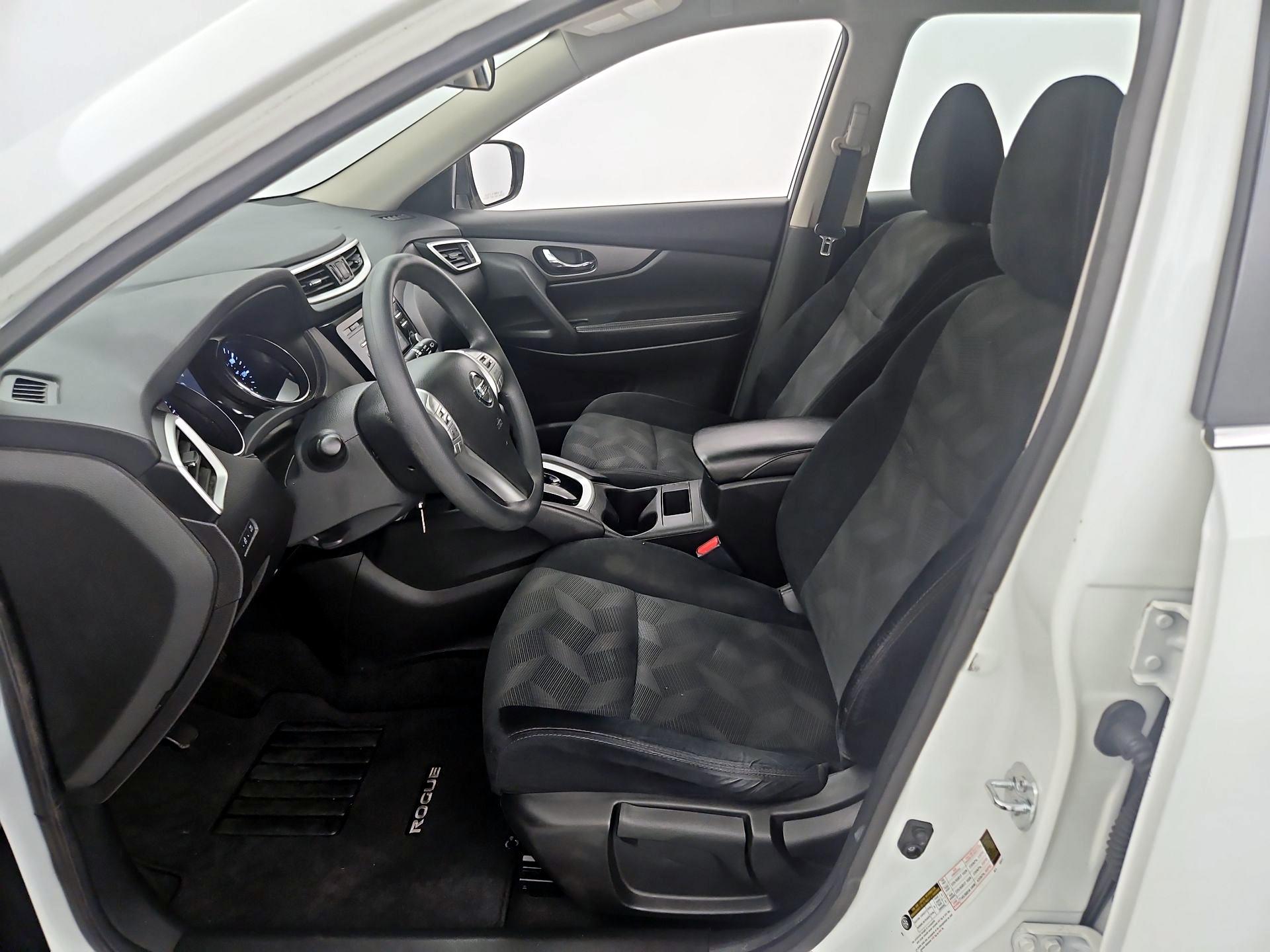 Thumbnail: 2015 Nissan Rogue - 11