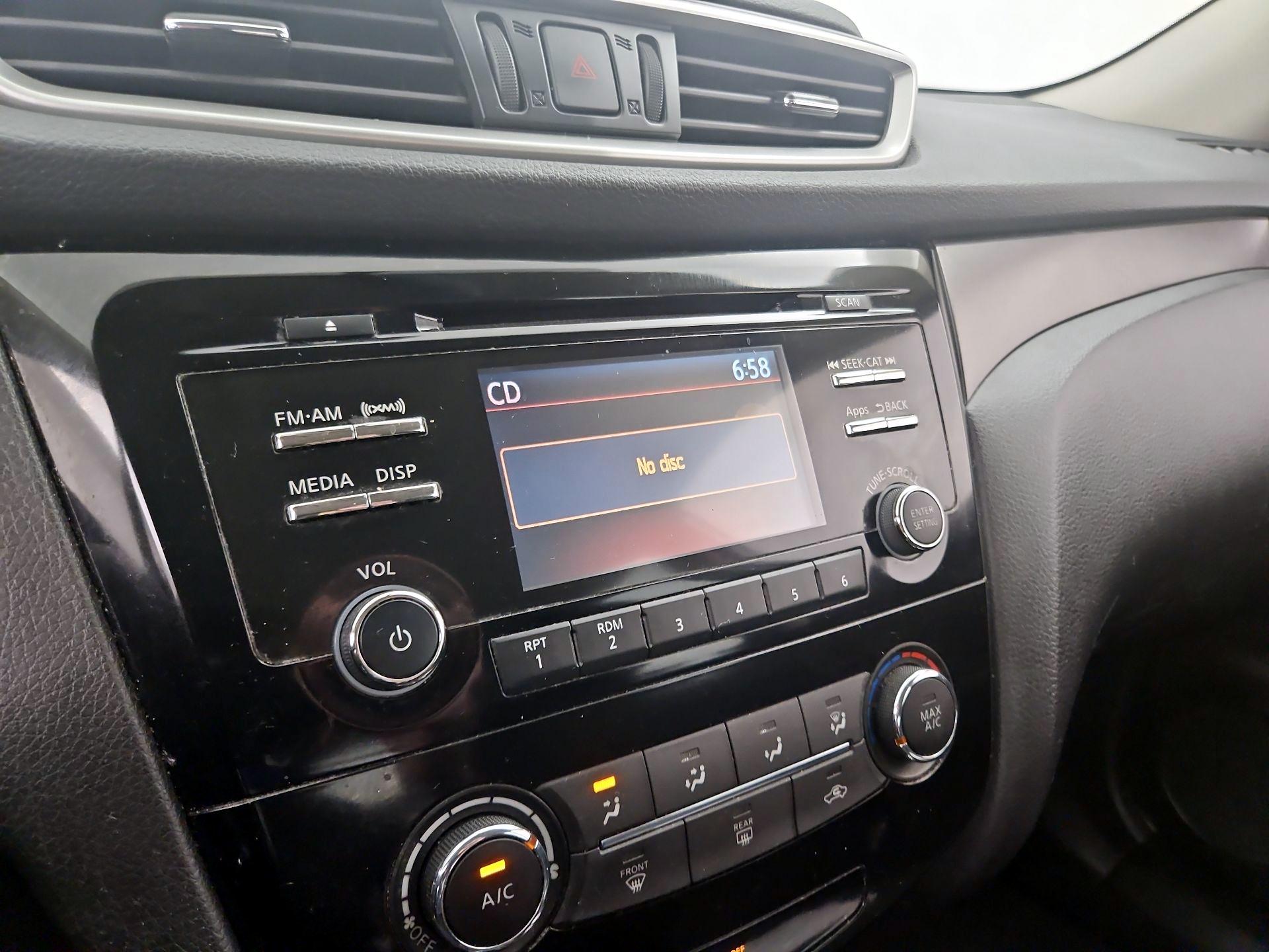 Thumbnail: 2015 Nissan Rogue - 14