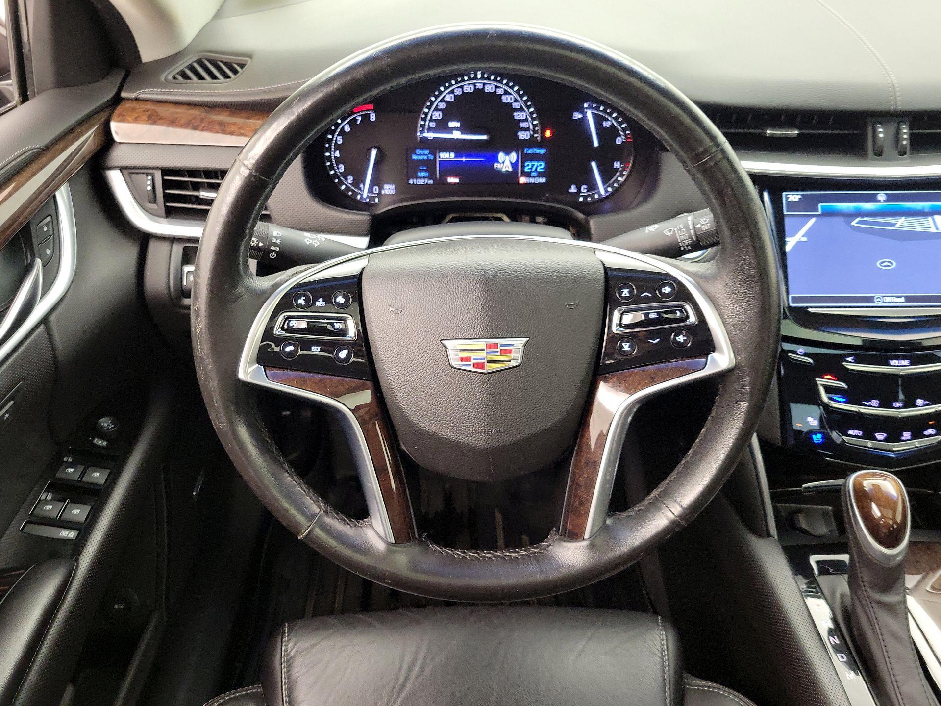 Thumbnail: 2017 Cadillac XTS - 10