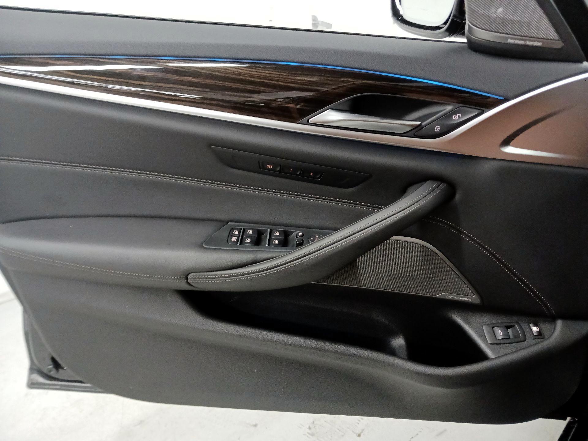 Thumbnail: 2023 BMW 5 Series - 12