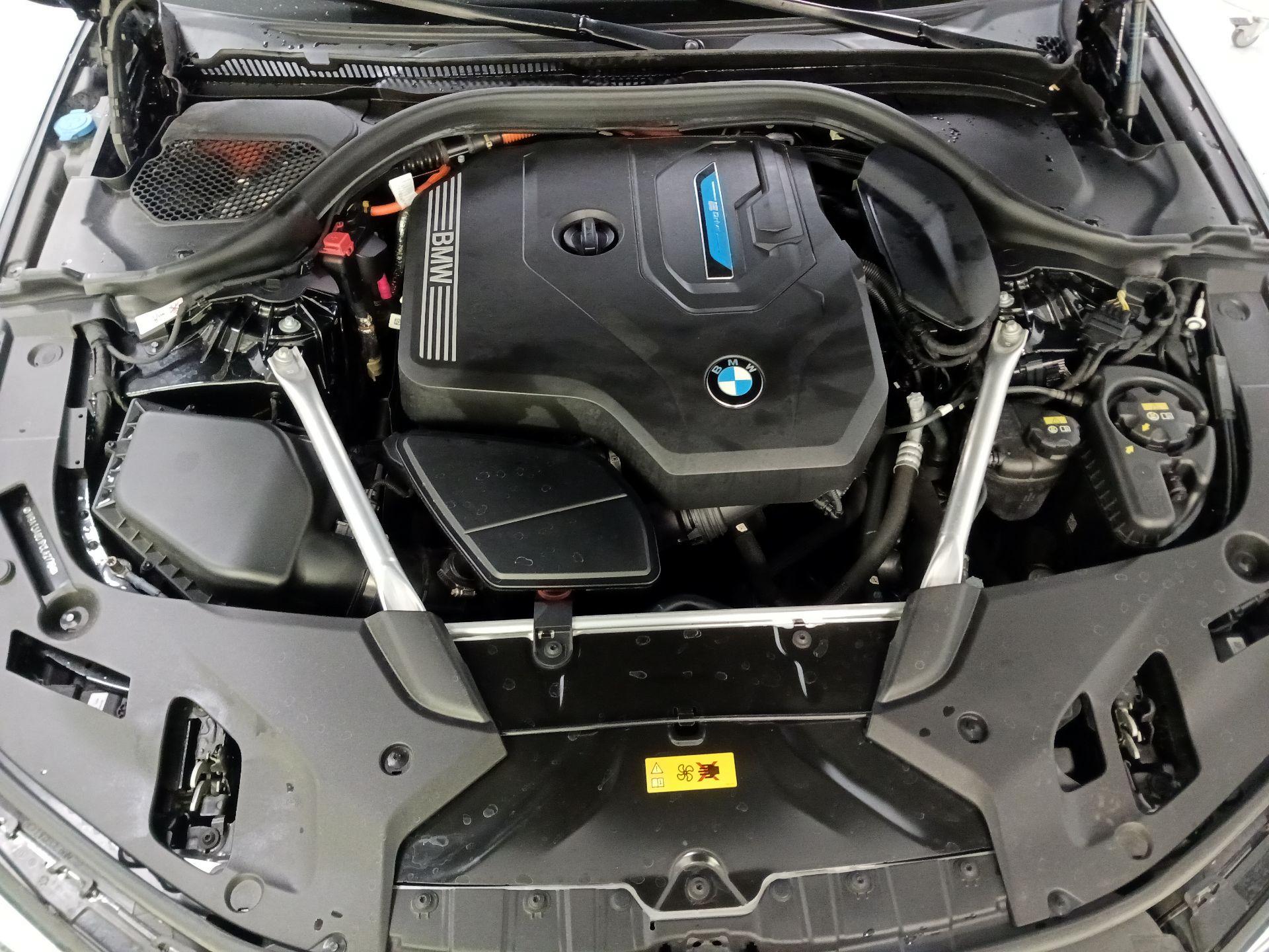 Thumbnail: 2023 BMW 5 Series - 17