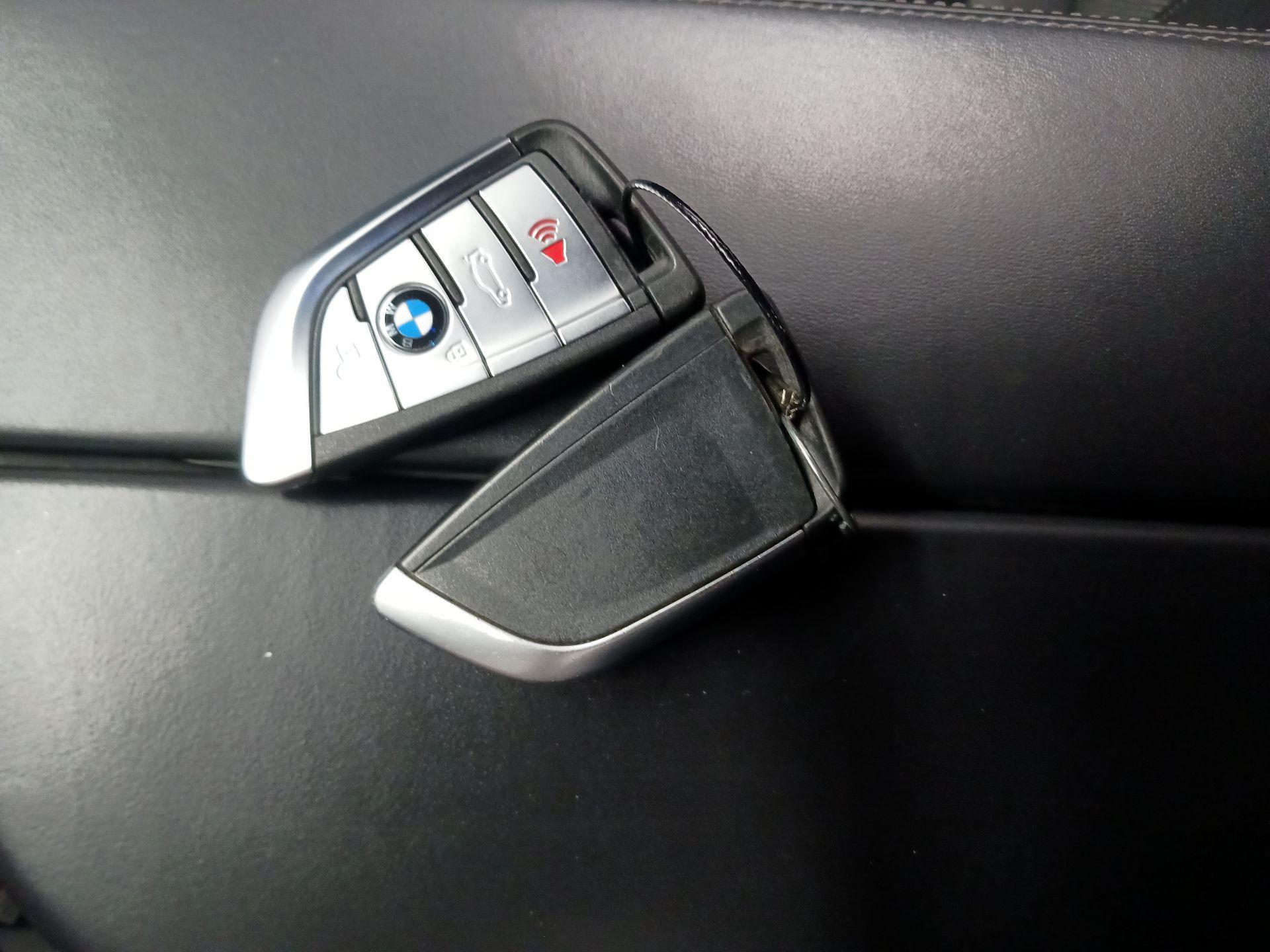 Thumbnail: 2023 BMW 5 Series - 18