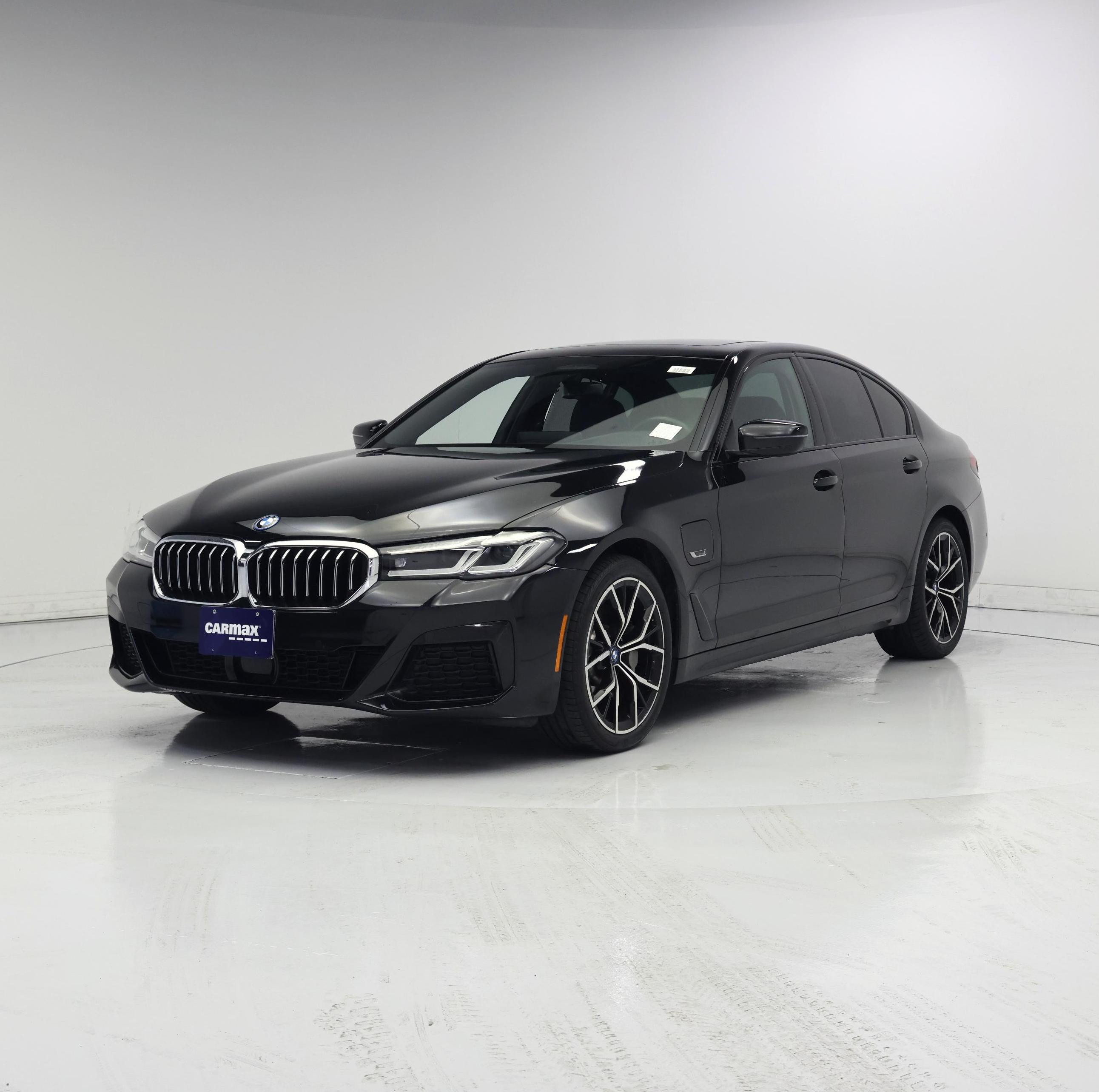 Thumbnail: 2023 BMW 5 Series - 4