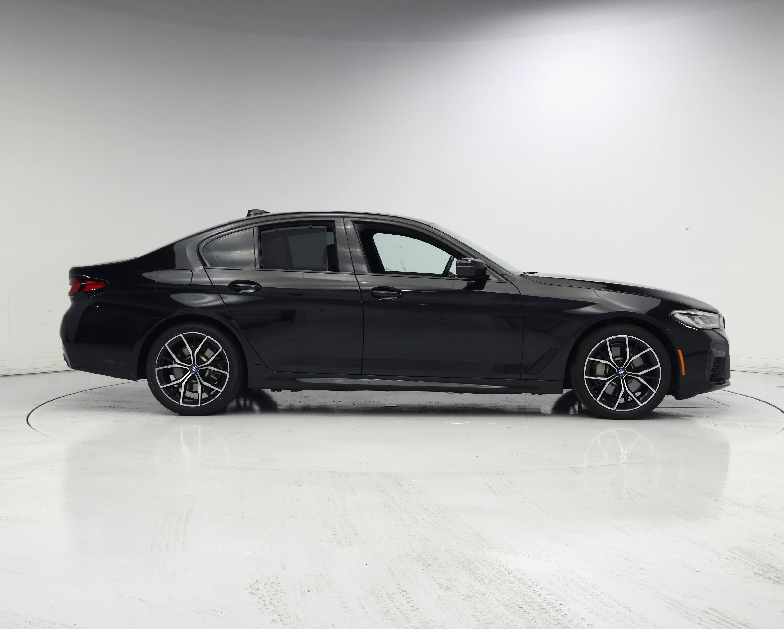 Thumbnail: 2023 BMW 5 Series - 7