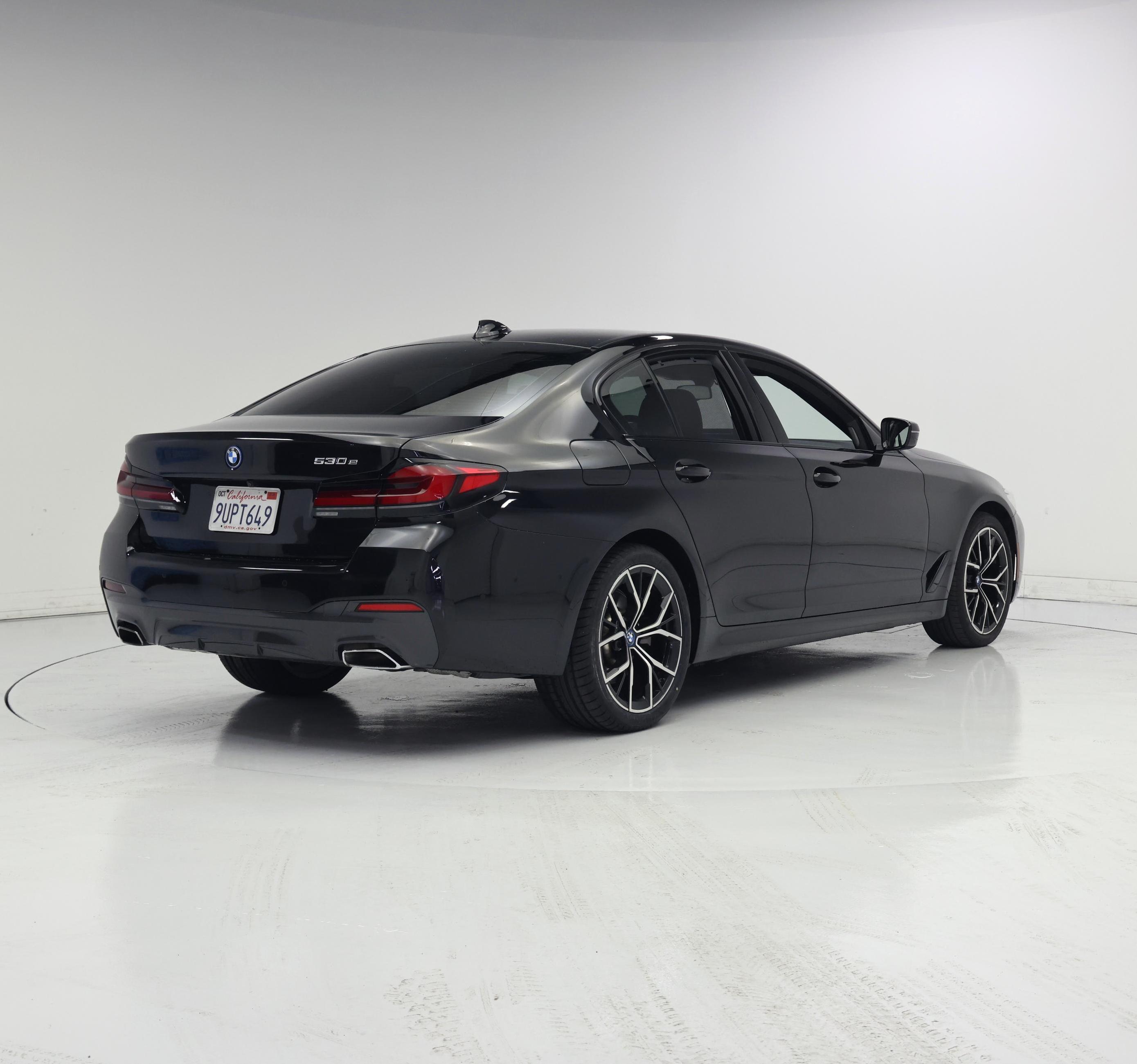 Thumbnail: 2023 BMW 5 Series - 8