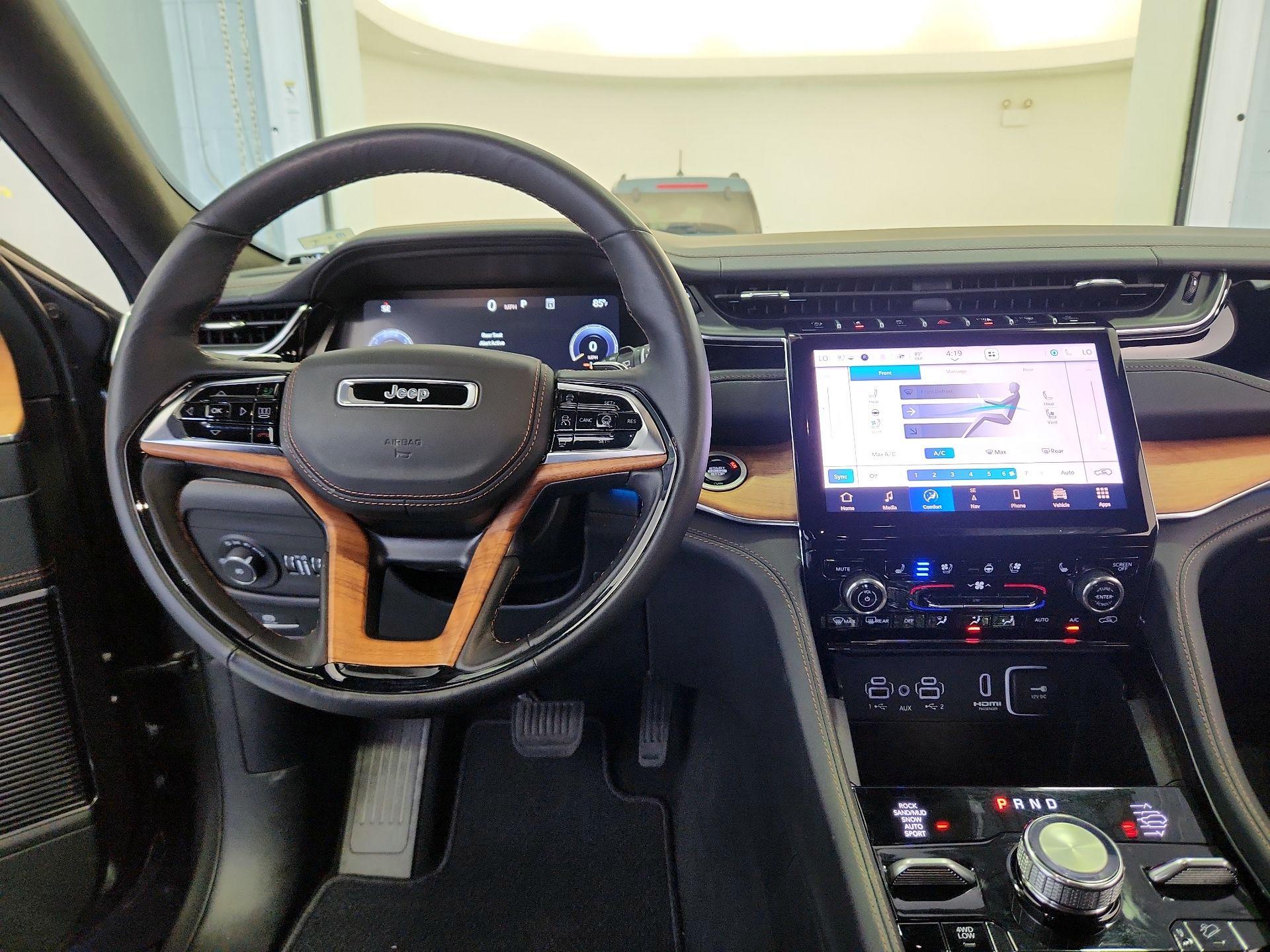 Thumbnail: 2025 Jeep Grand Cherokee - 9