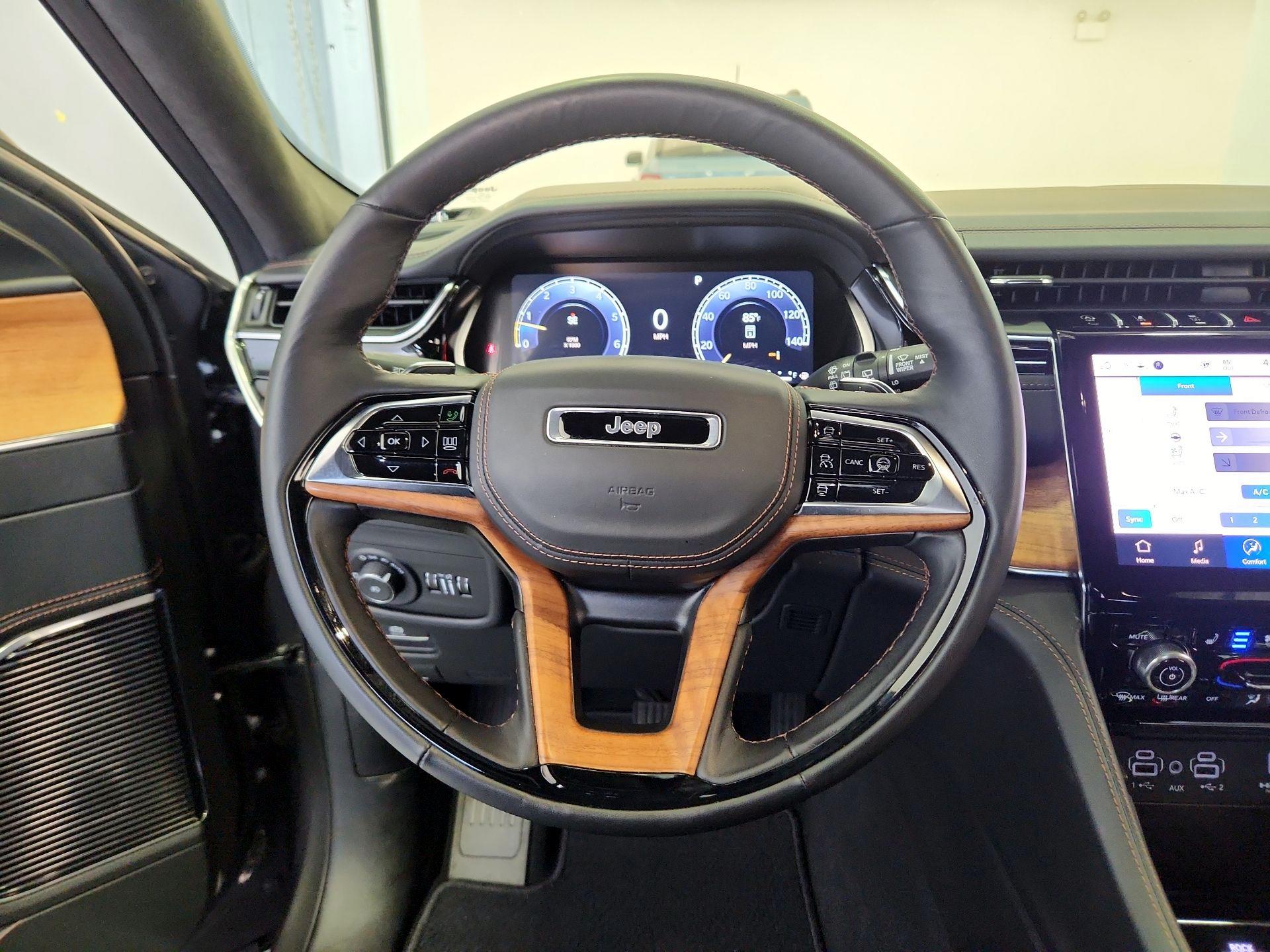 Thumbnail: 2025 Jeep Grand Cherokee - 10