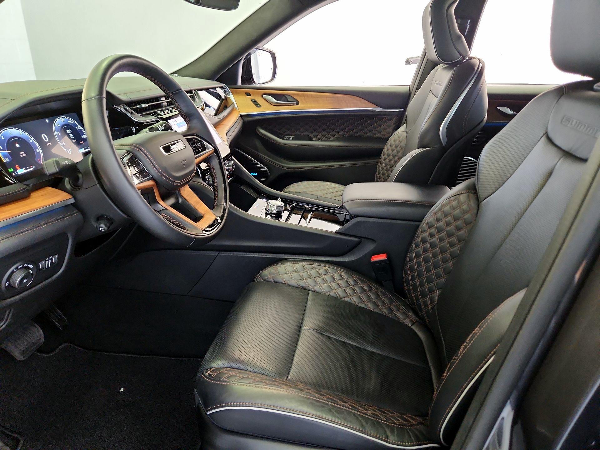 Thumbnail: 2025 Jeep Grand Cherokee - 11