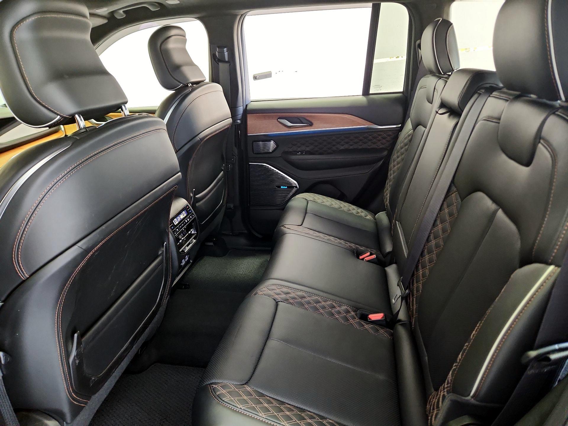 Thumbnail: 2025 Jeep Grand Cherokee - 20
