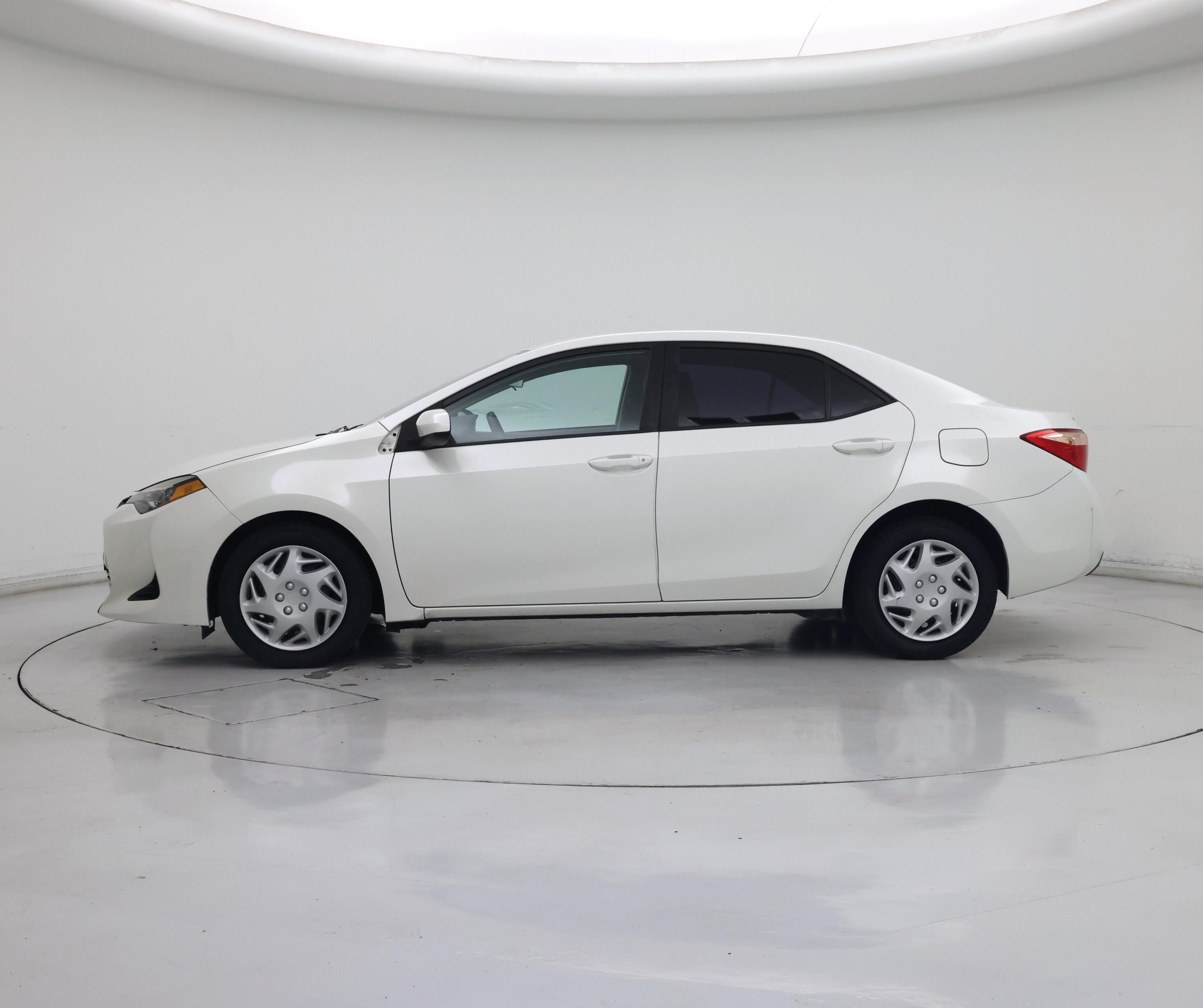 Thumbnail: 2019 Toyota Corolla - 3