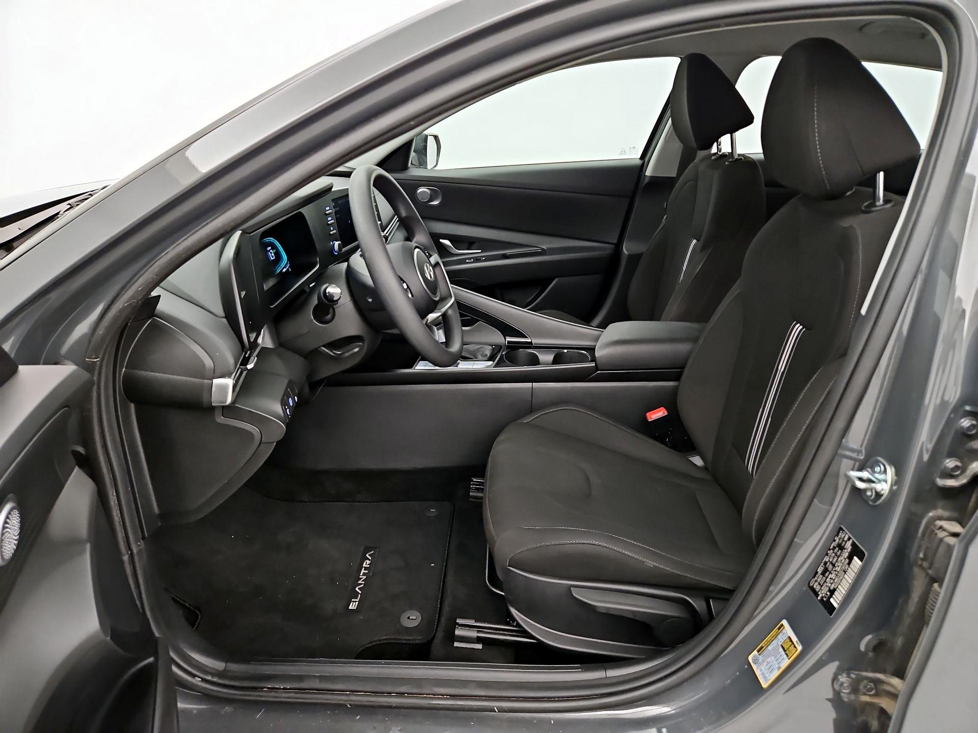 Thumbnail: 2025 Hyundai Elantra - 11