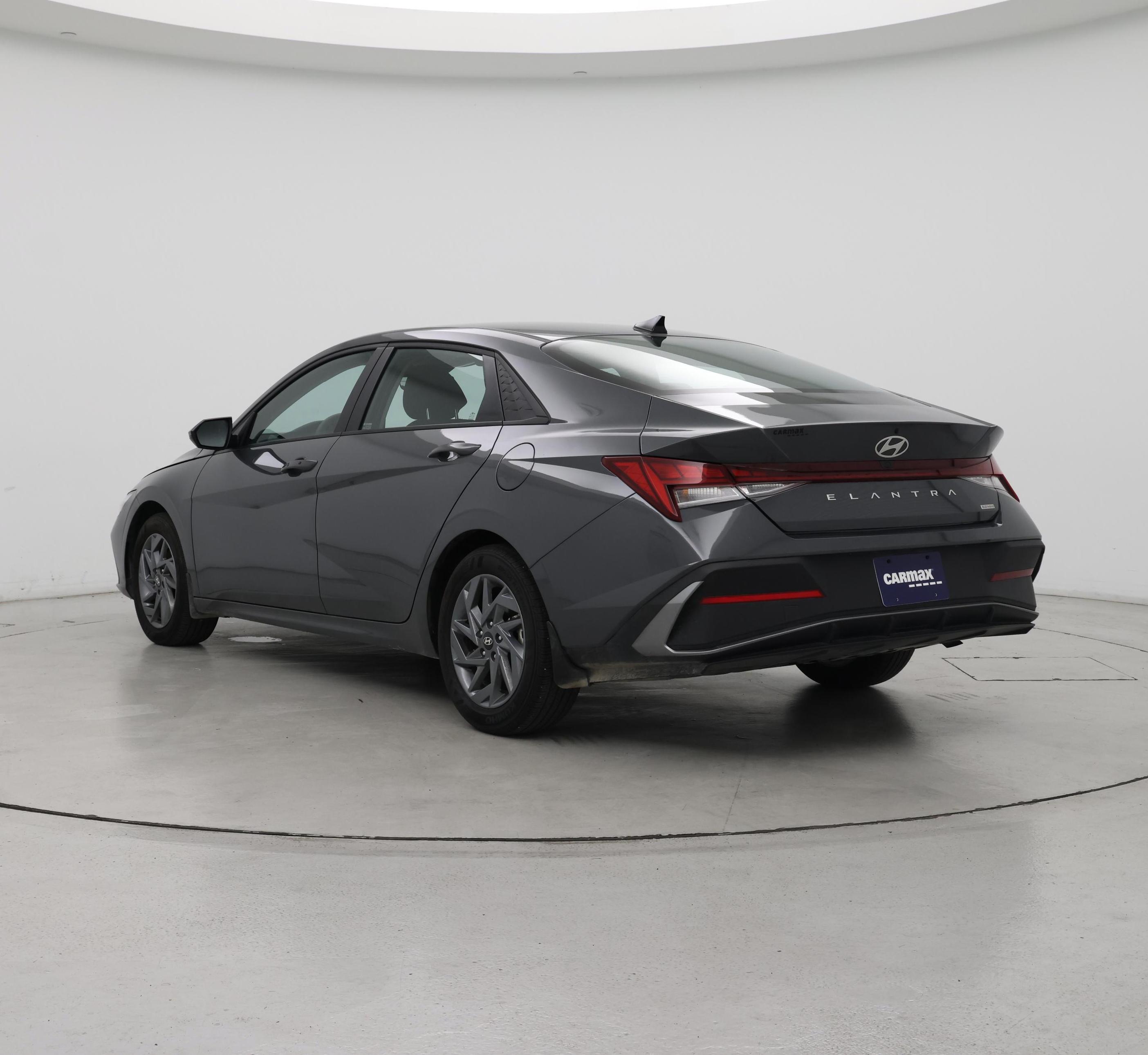 Thumbnail: 2025 Hyundai Elantra - 2