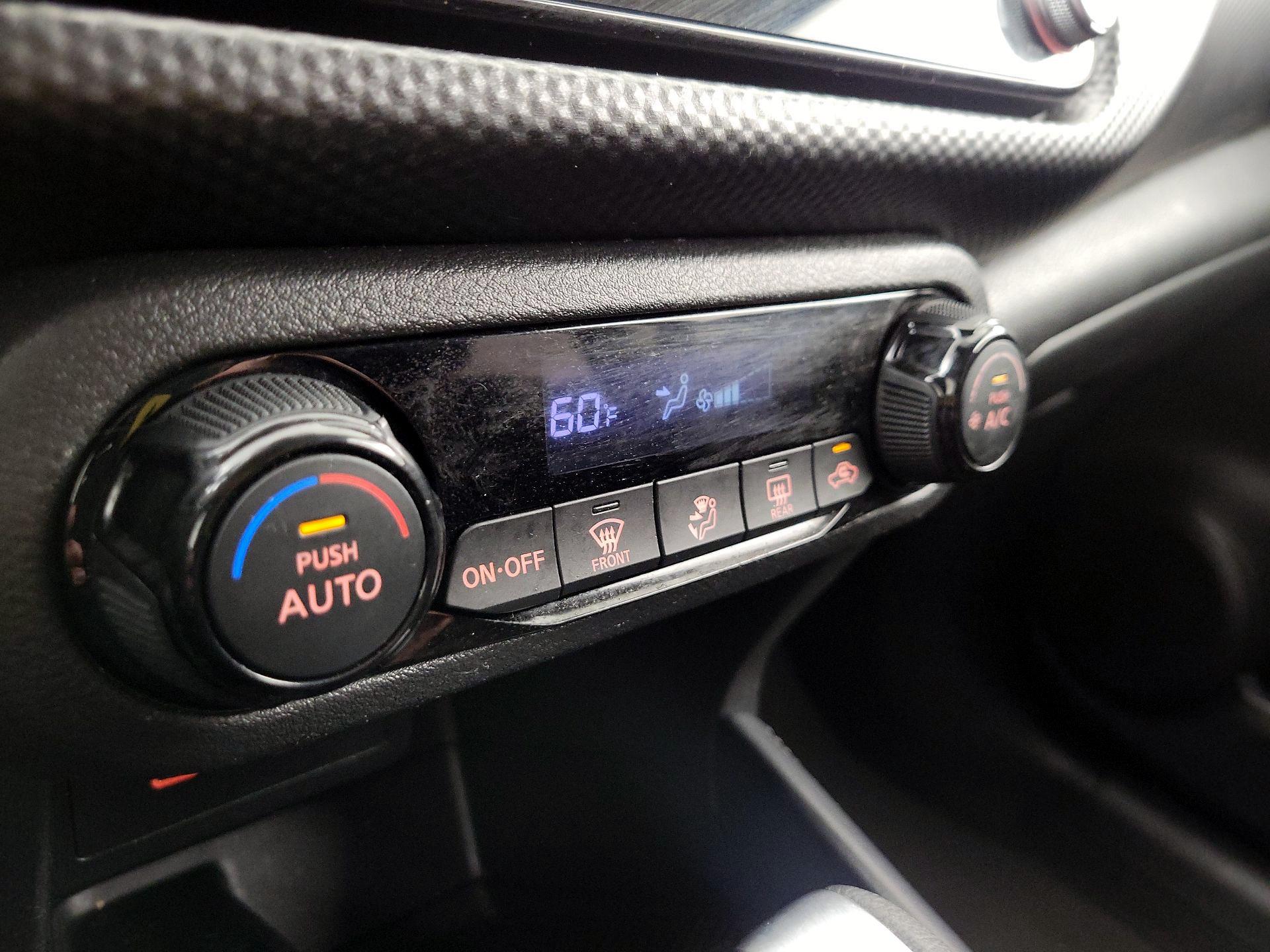 Thumbnail: 2021 Nissan Kicks - 16