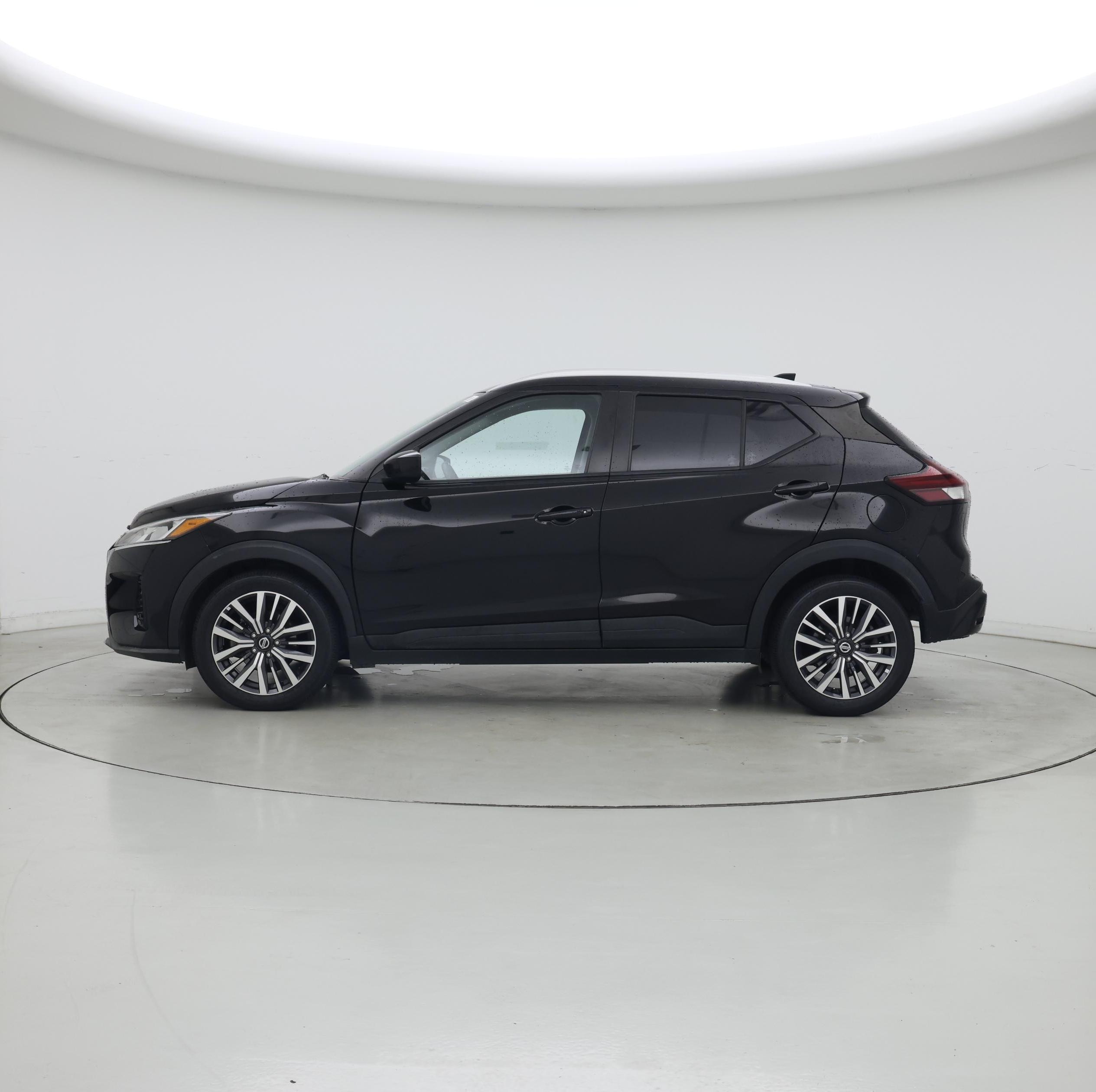 Thumbnail: 2021 Nissan Kicks - 3