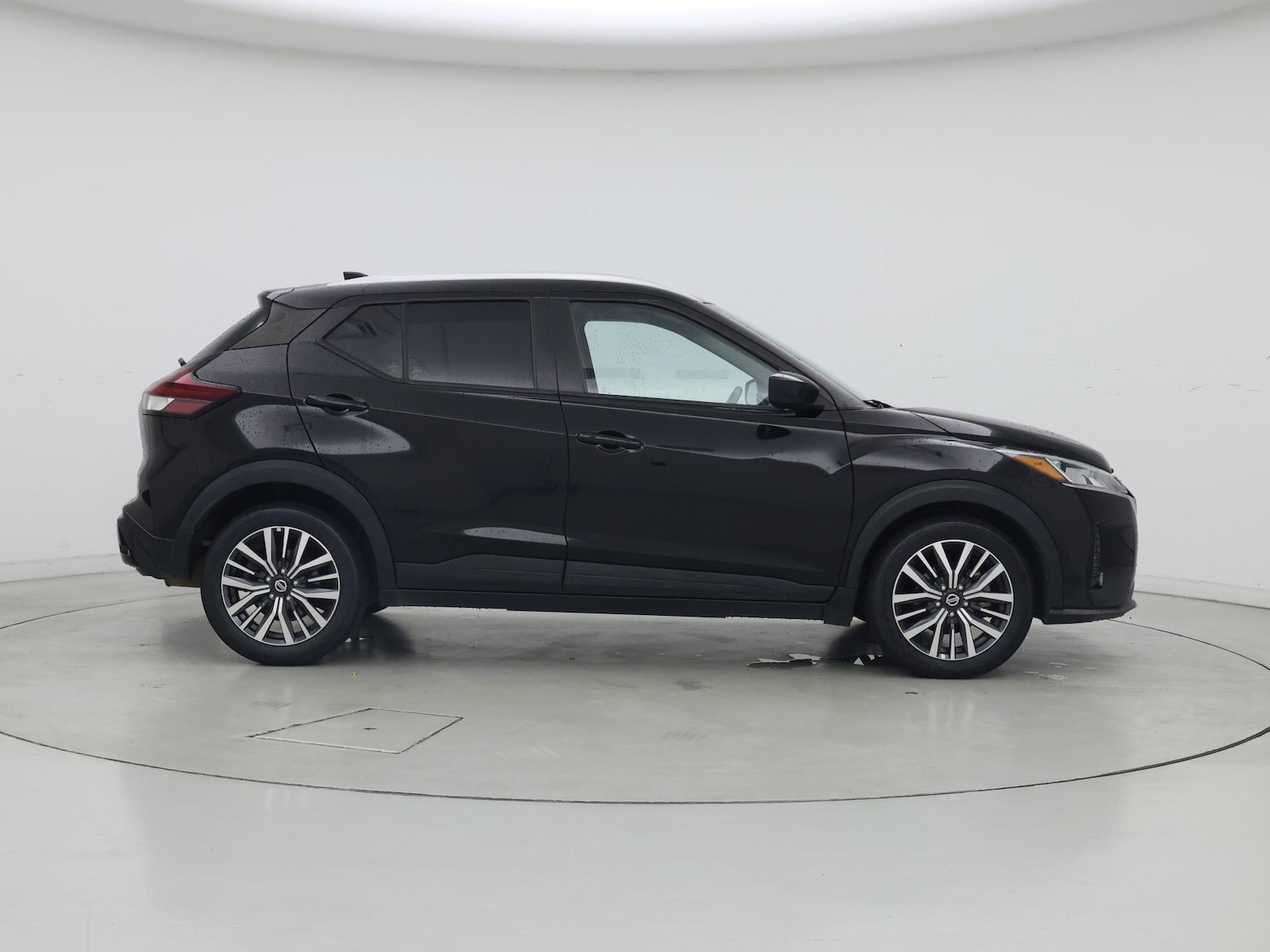 2021 Nissan Kicks SV - Photo 8