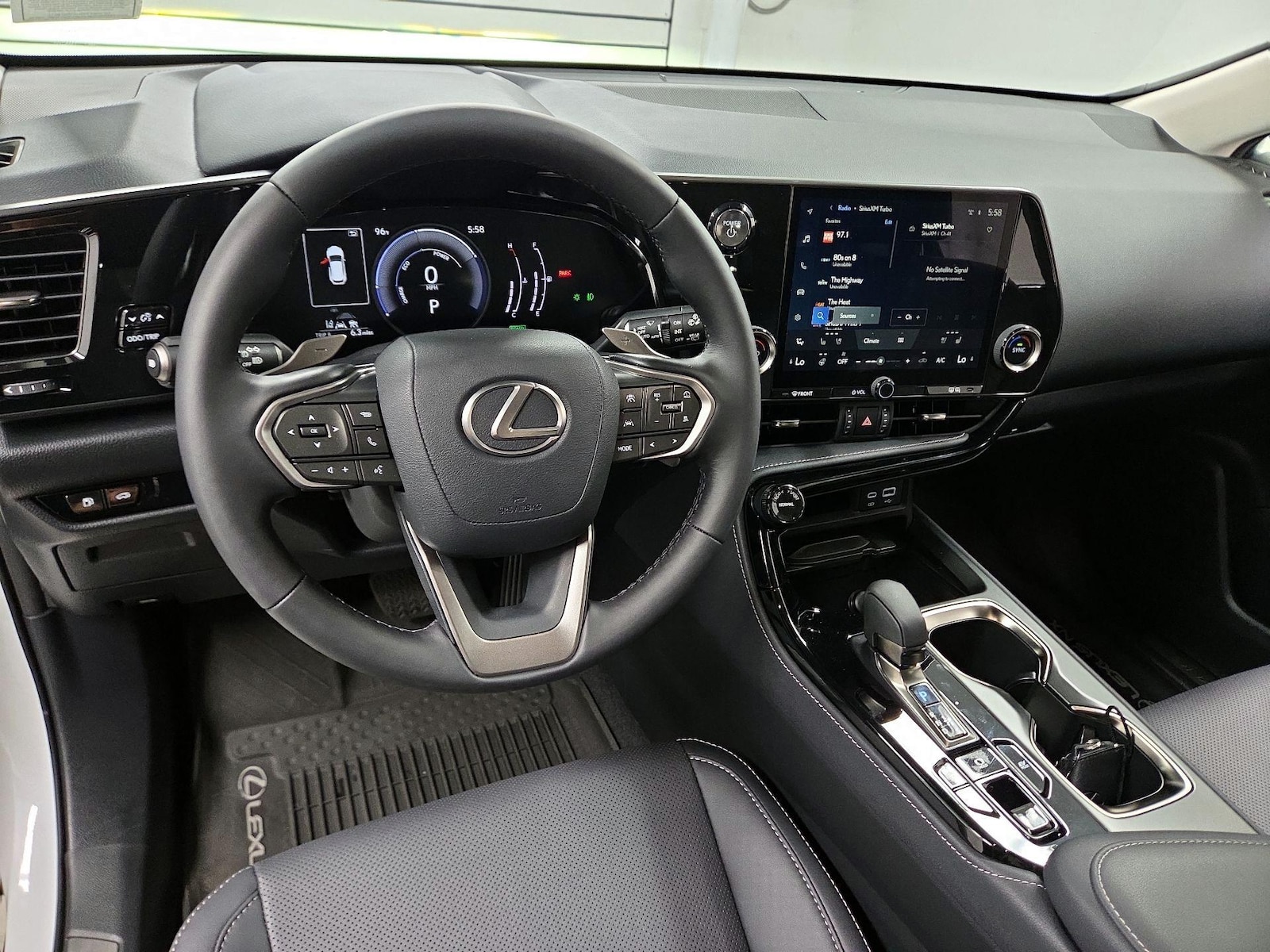 2025 Lexus NX Hybrid 350h - Photo 8