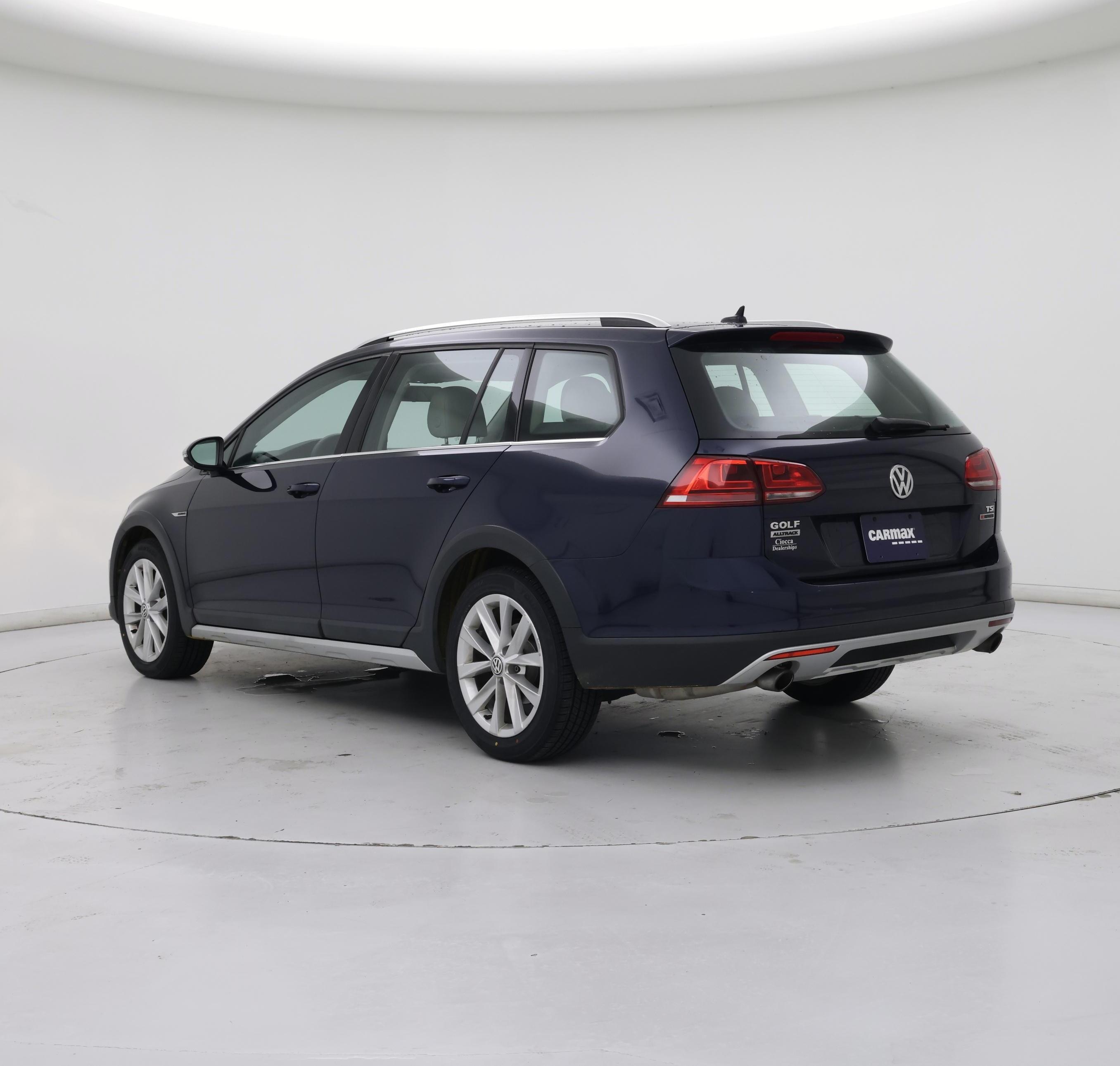 Thumbnail: 2017 Volkswagen Golf - 2