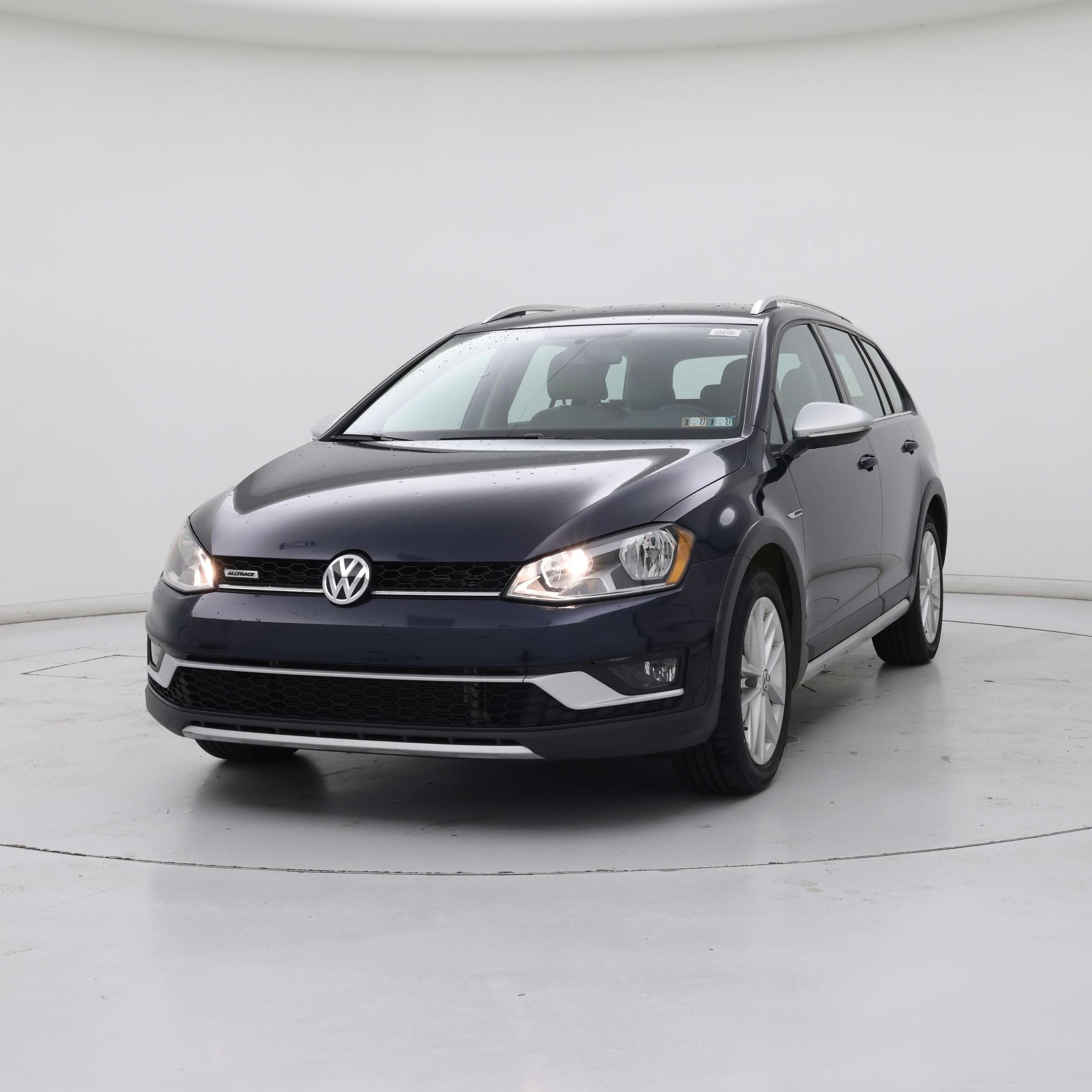 Thumbnail: 2017 Volkswagen Golf - 4