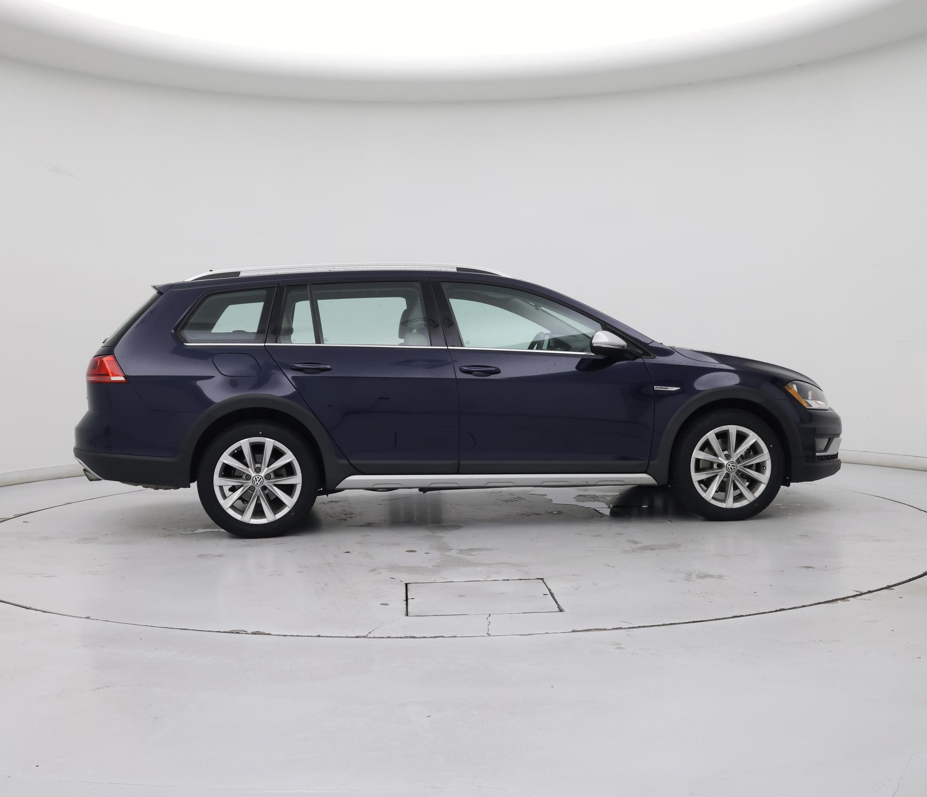 Thumbnail: 2017 Volkswagen Golf - 7