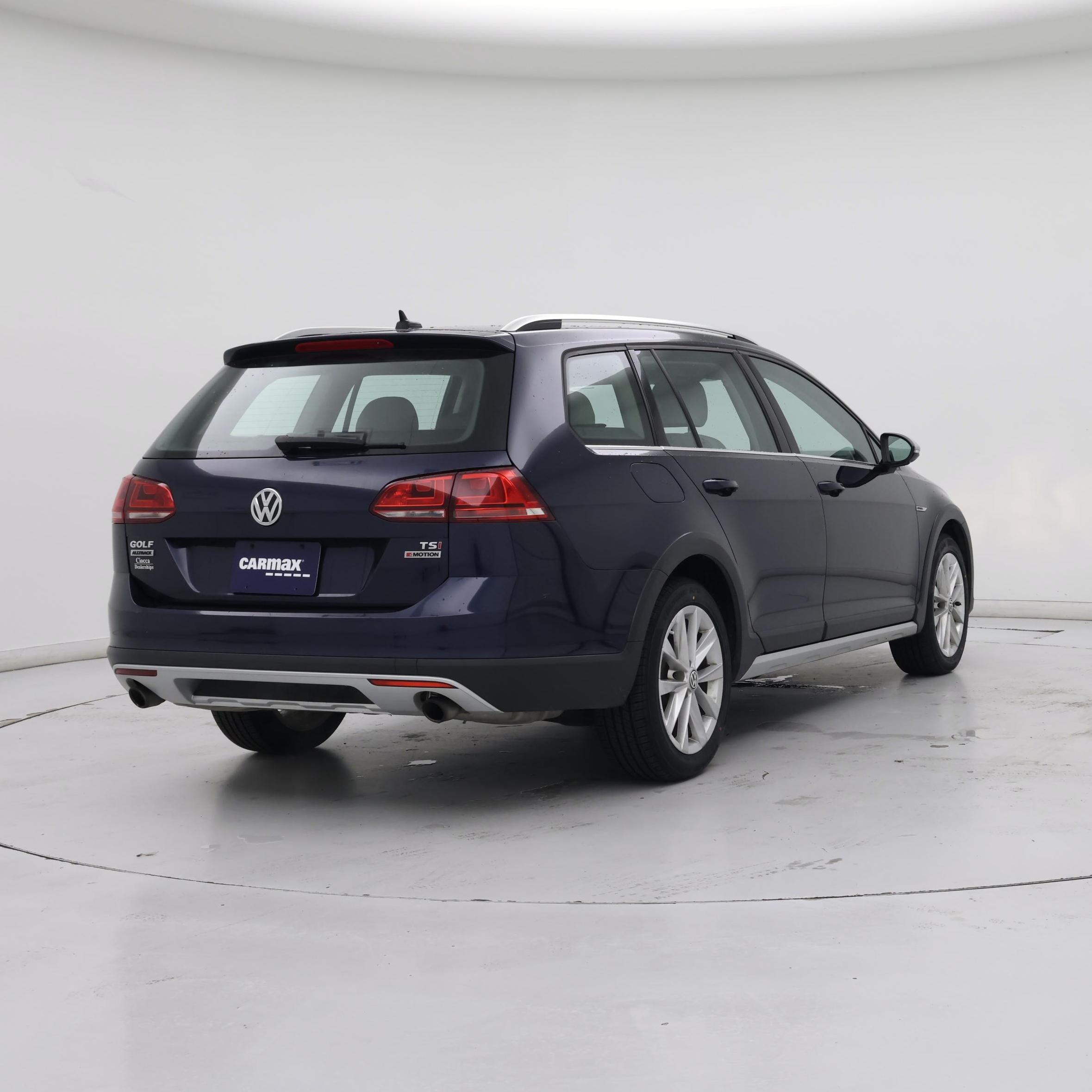 Thumbnail: 2017 Volkswagen Golf - 8