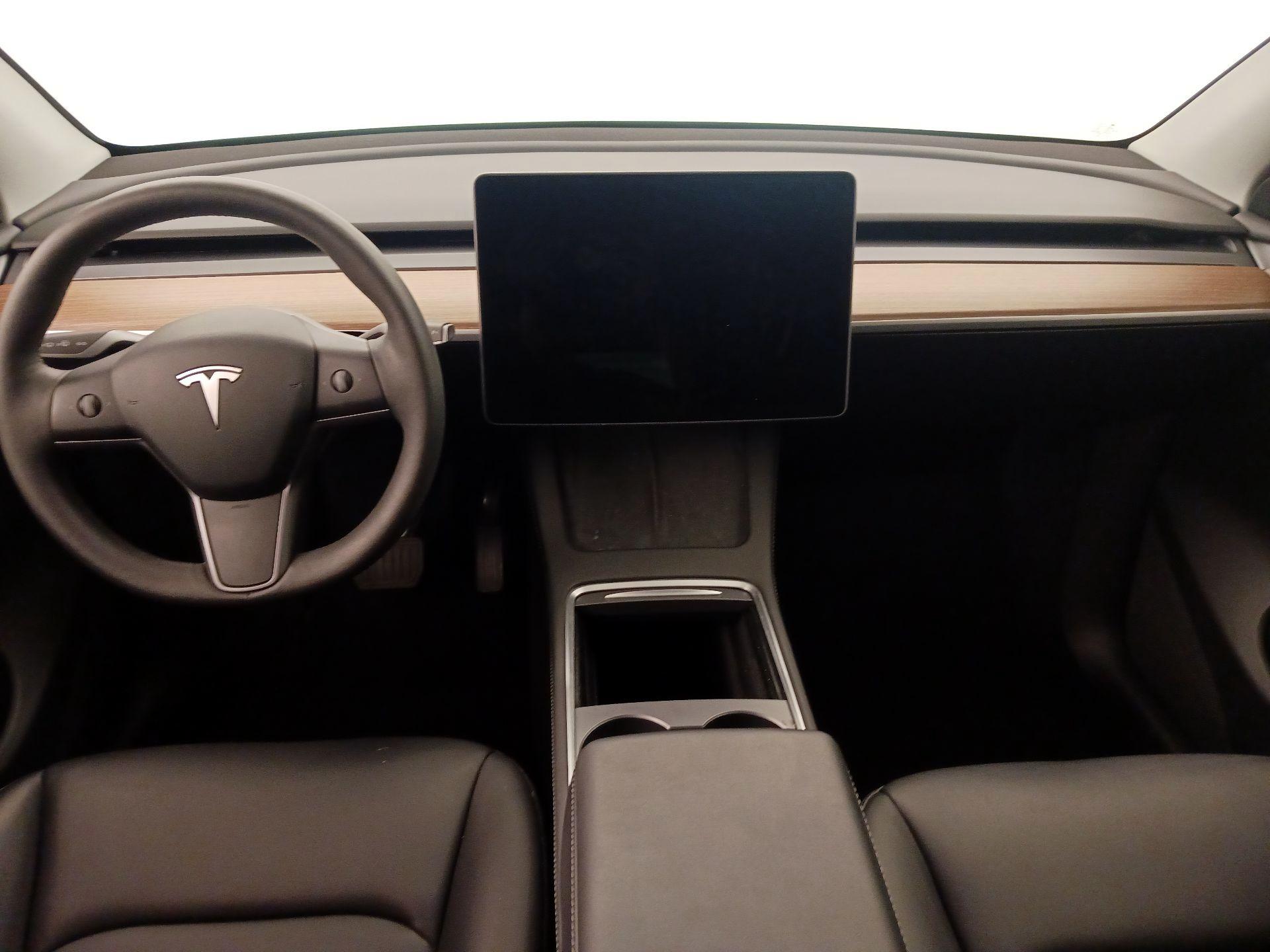 Thumbnail: 2025 Tesla Model Y - 9