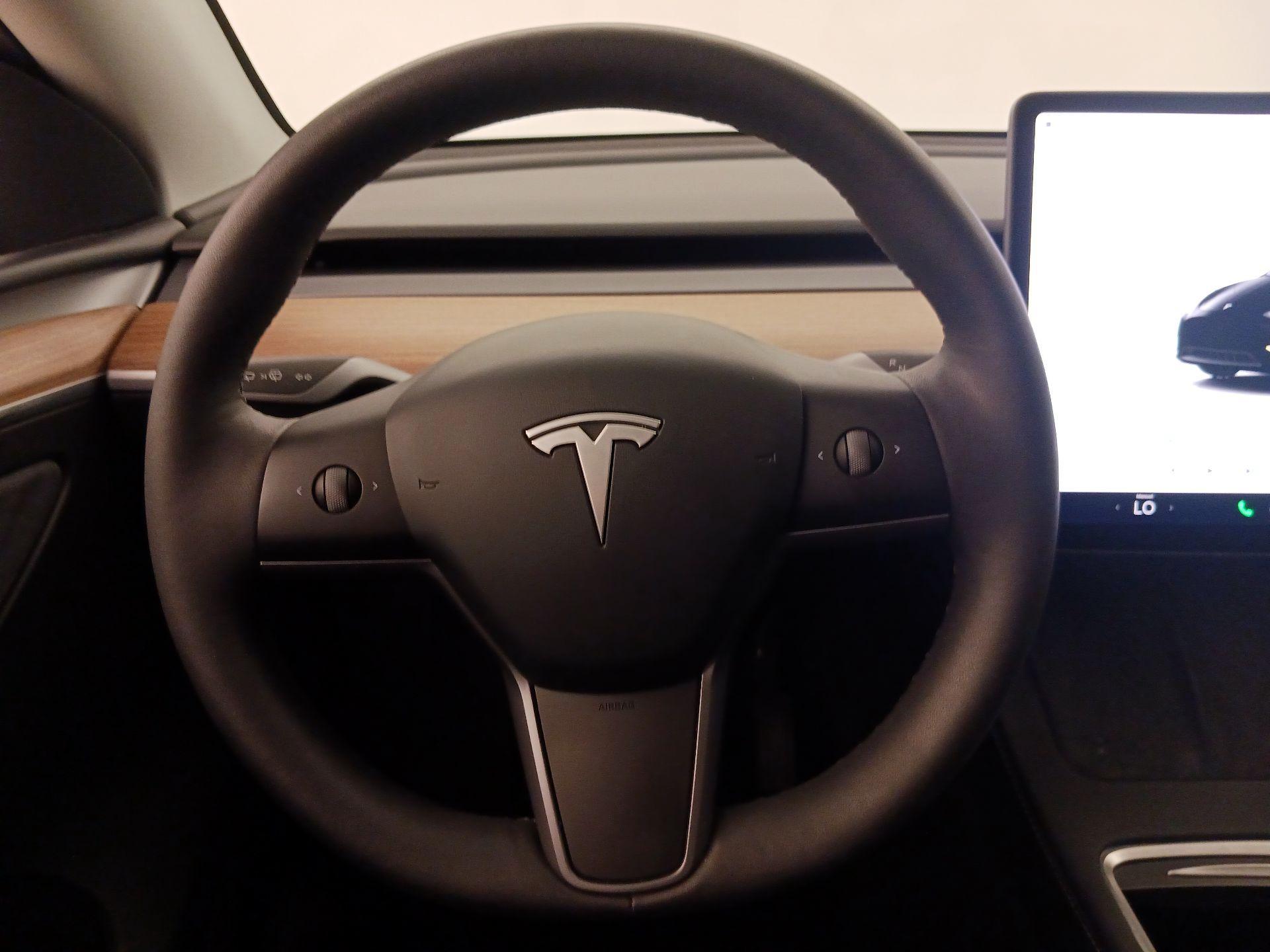 Thumbnail: 2025 Tesla Model Y - 10