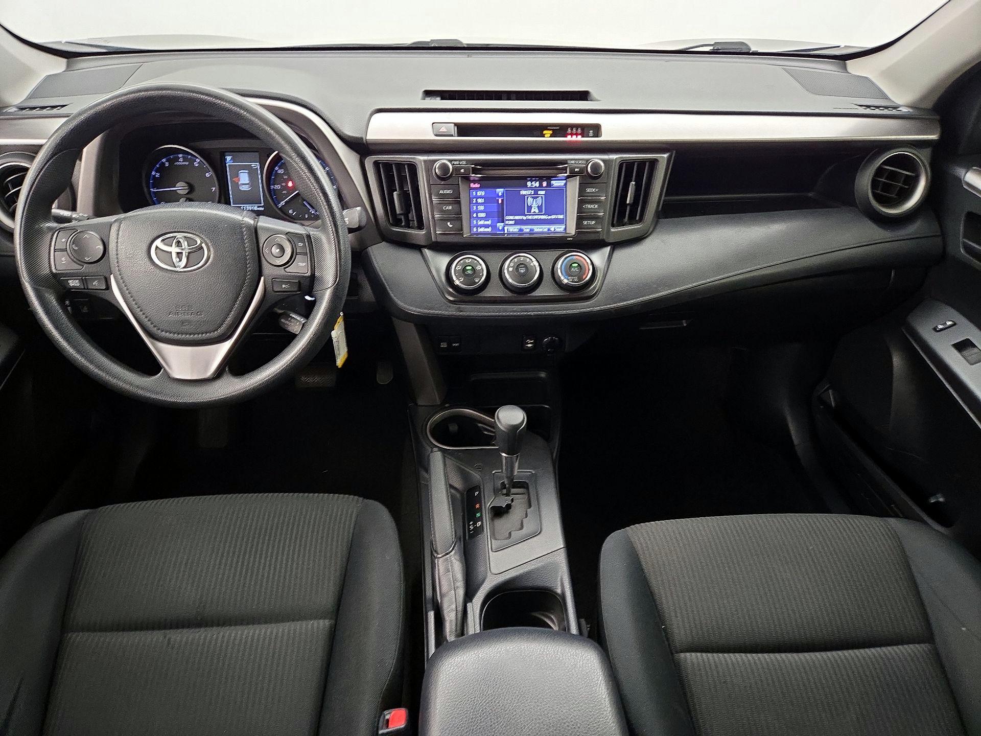 Thumbnail: 2018 Toyota RAV4 - 9