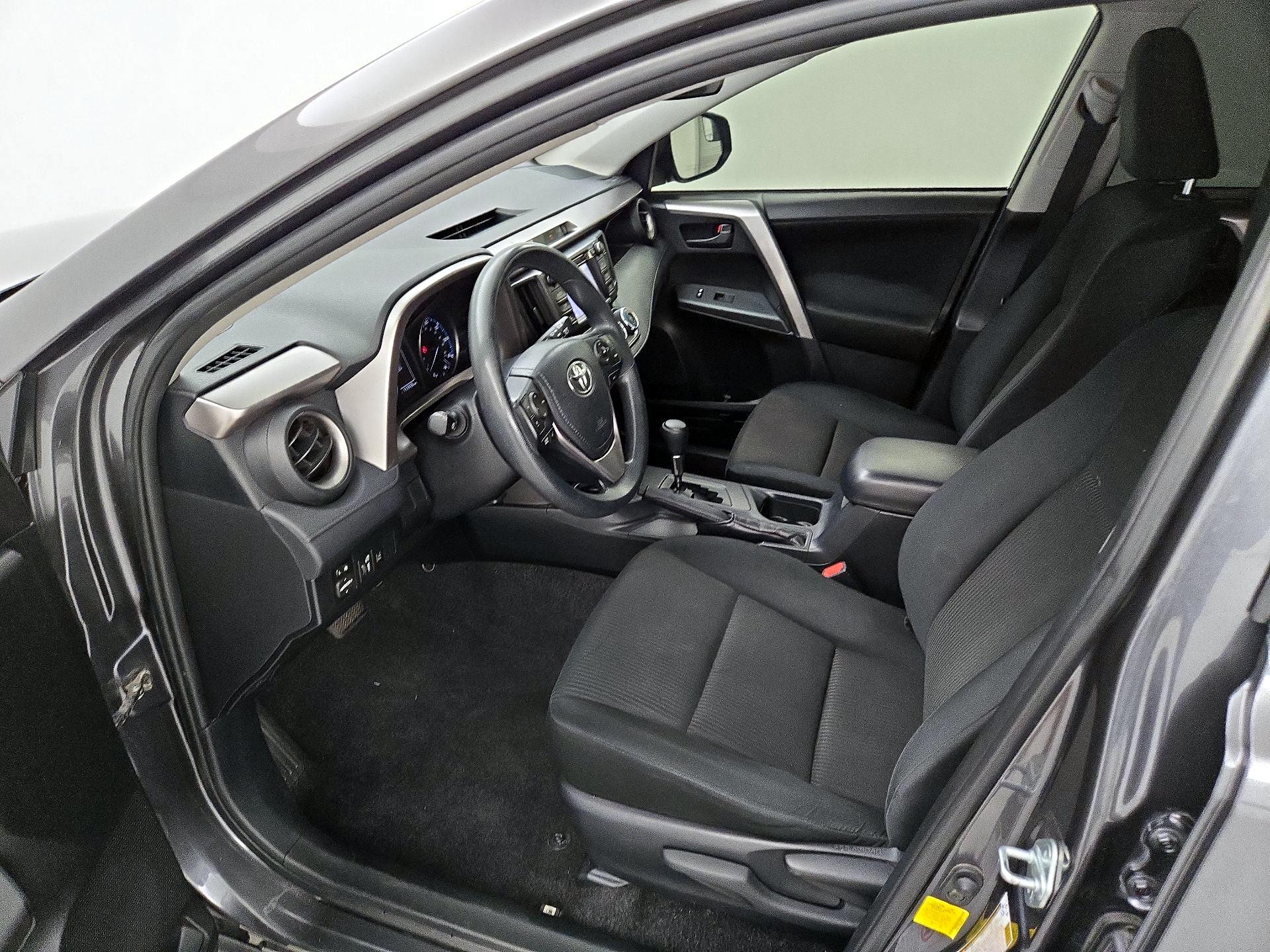 Thumbnail: 2018 Toyota RAV4 - 11