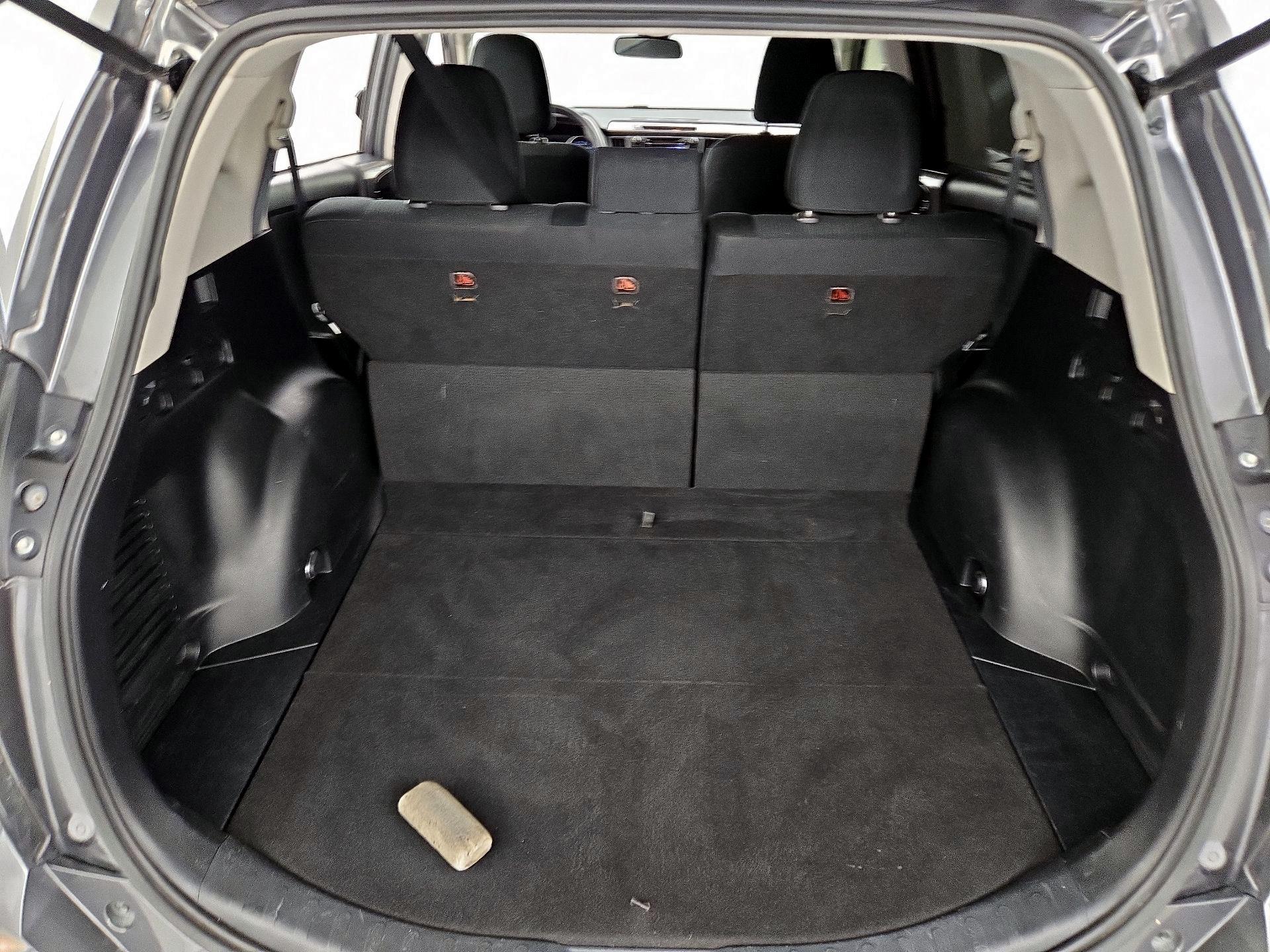 Thumbnail: 2018 Toyota RAV4 - 20