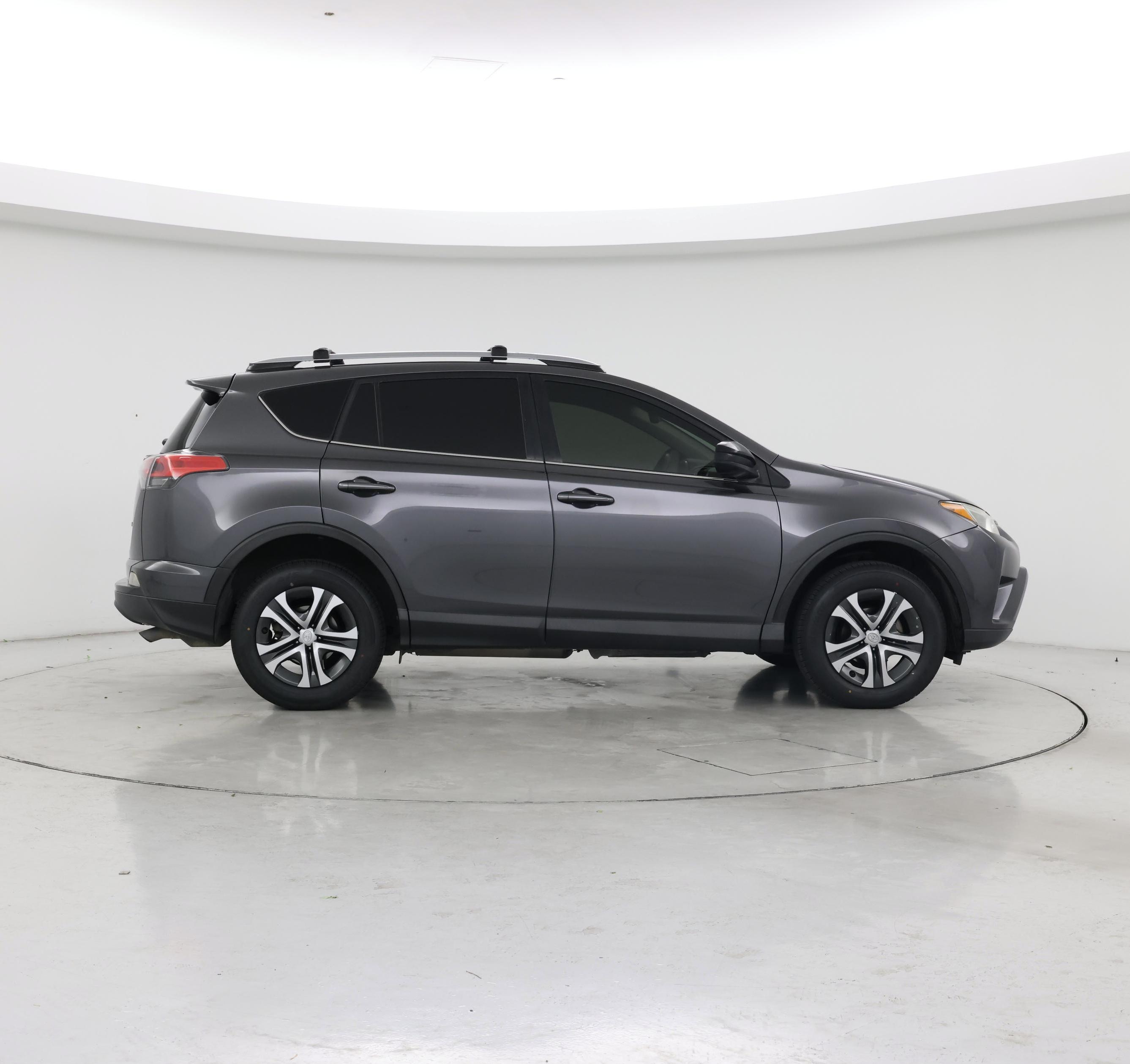 Thumbnail: 2018 Toyota RAV4 - 7