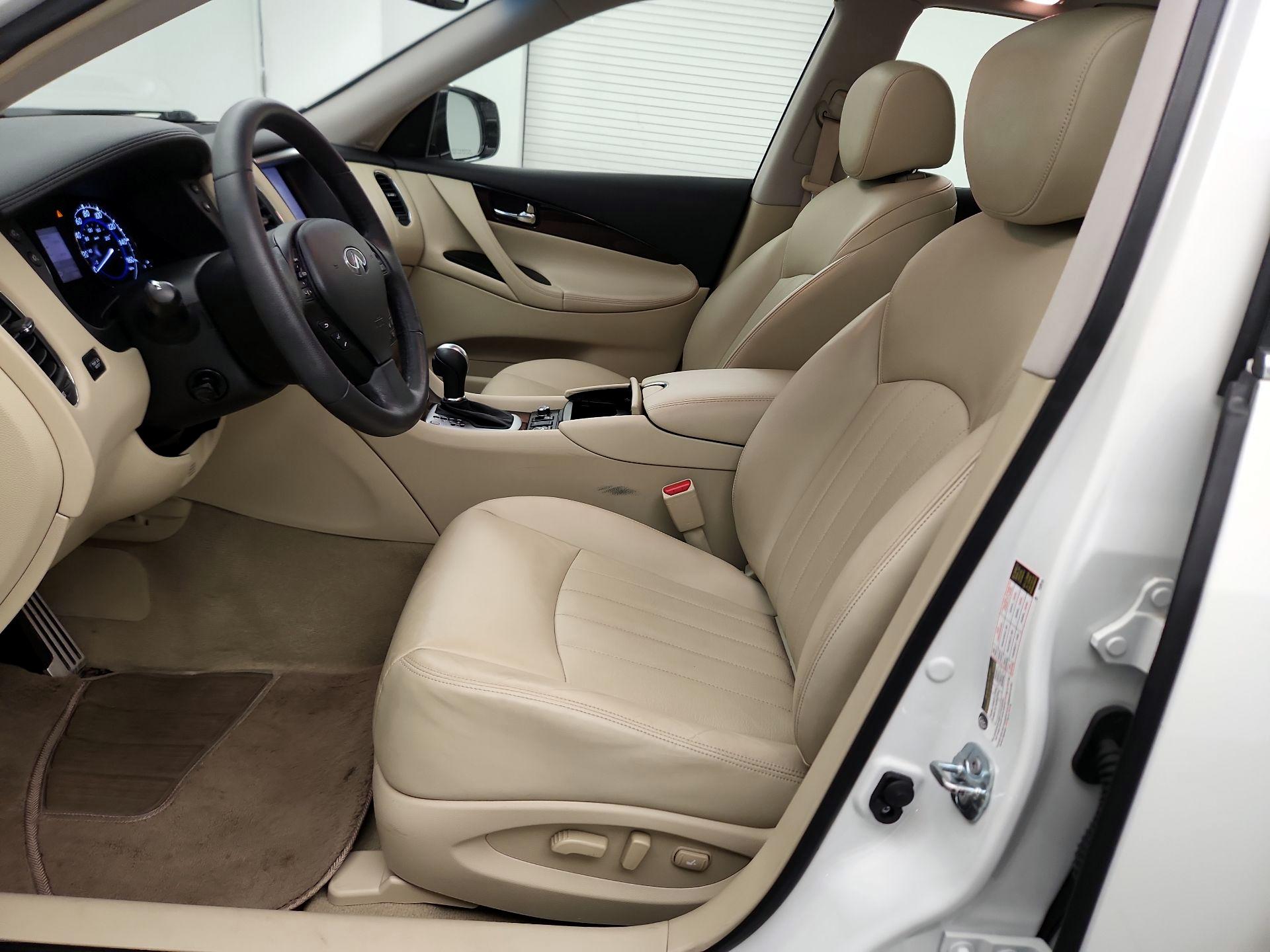 Thumbnail: 2017 INFINITI QX50 - 11