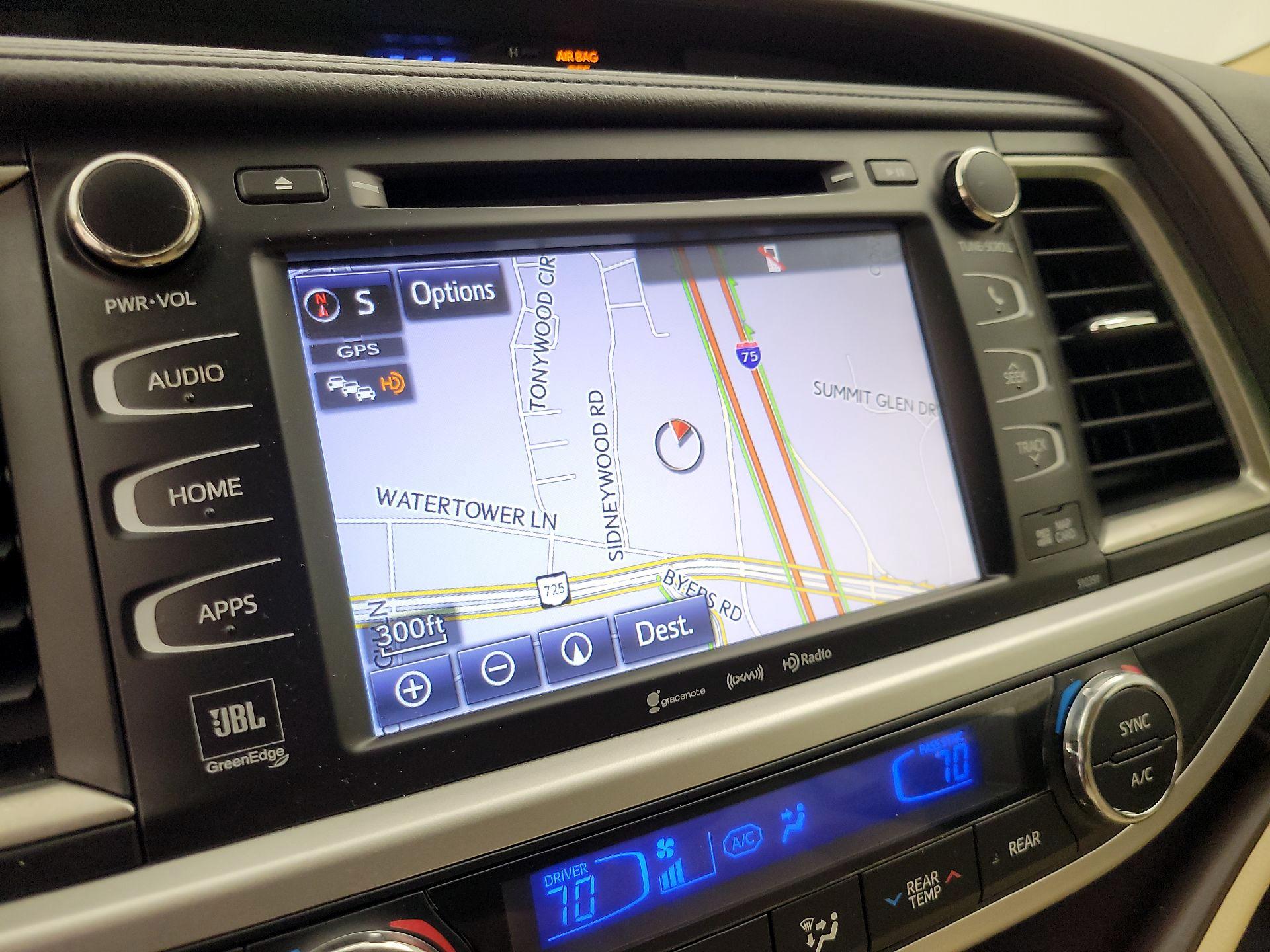 Thumbnail: 2019 Toyota Highlander - 14