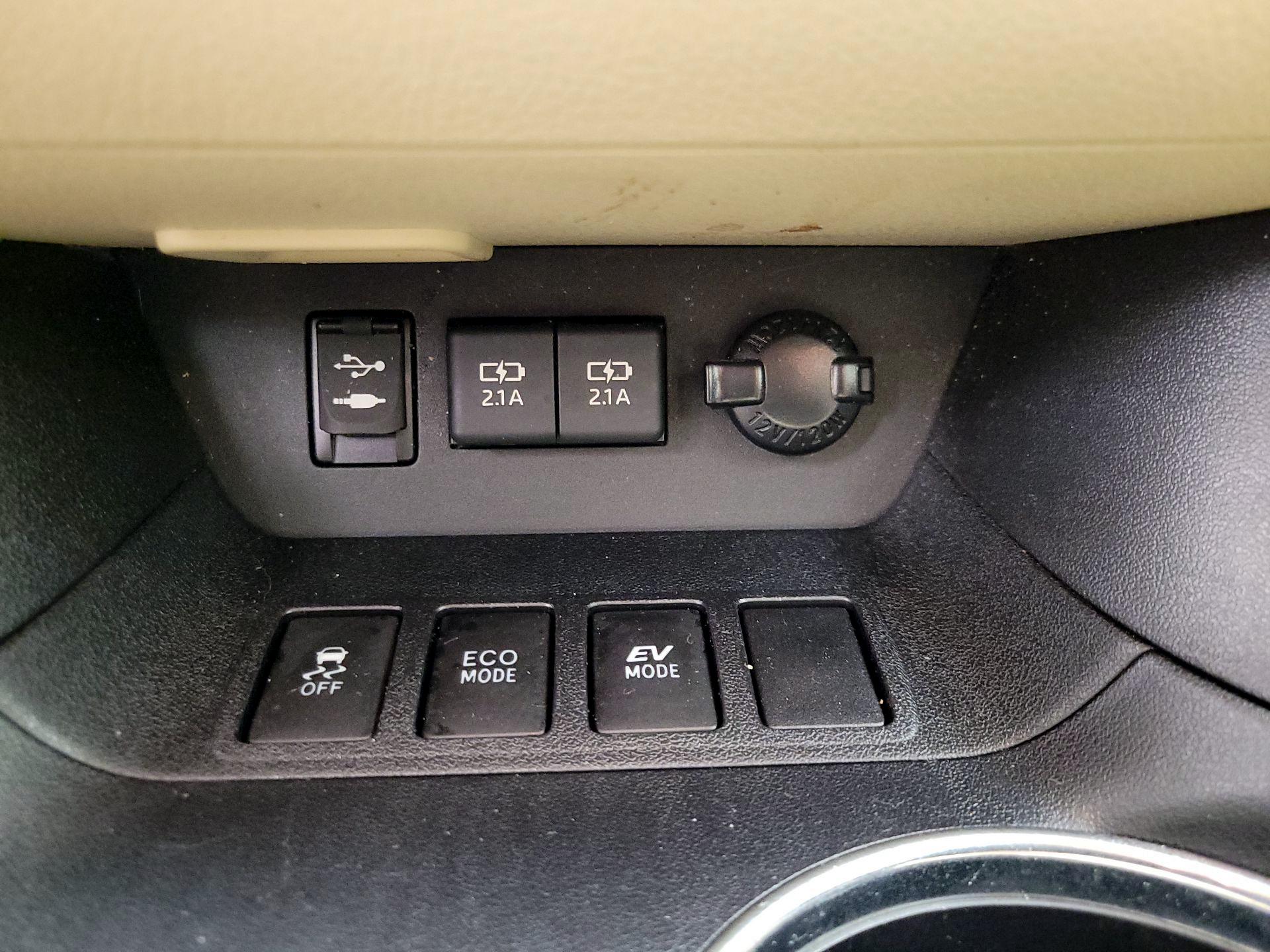 Thumbnail: 2019 Toyota Highlander - 19