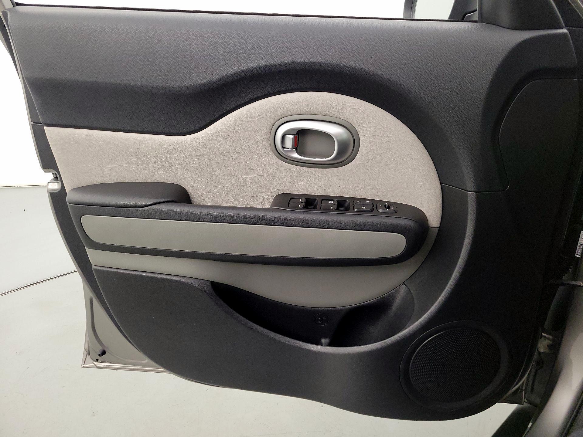 Thumbnail: 2015 Kia Soul - 12