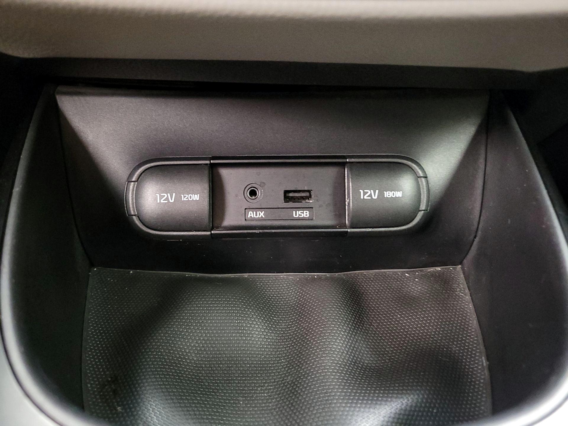 Thumbnail: 2015 Kia Soul - 17