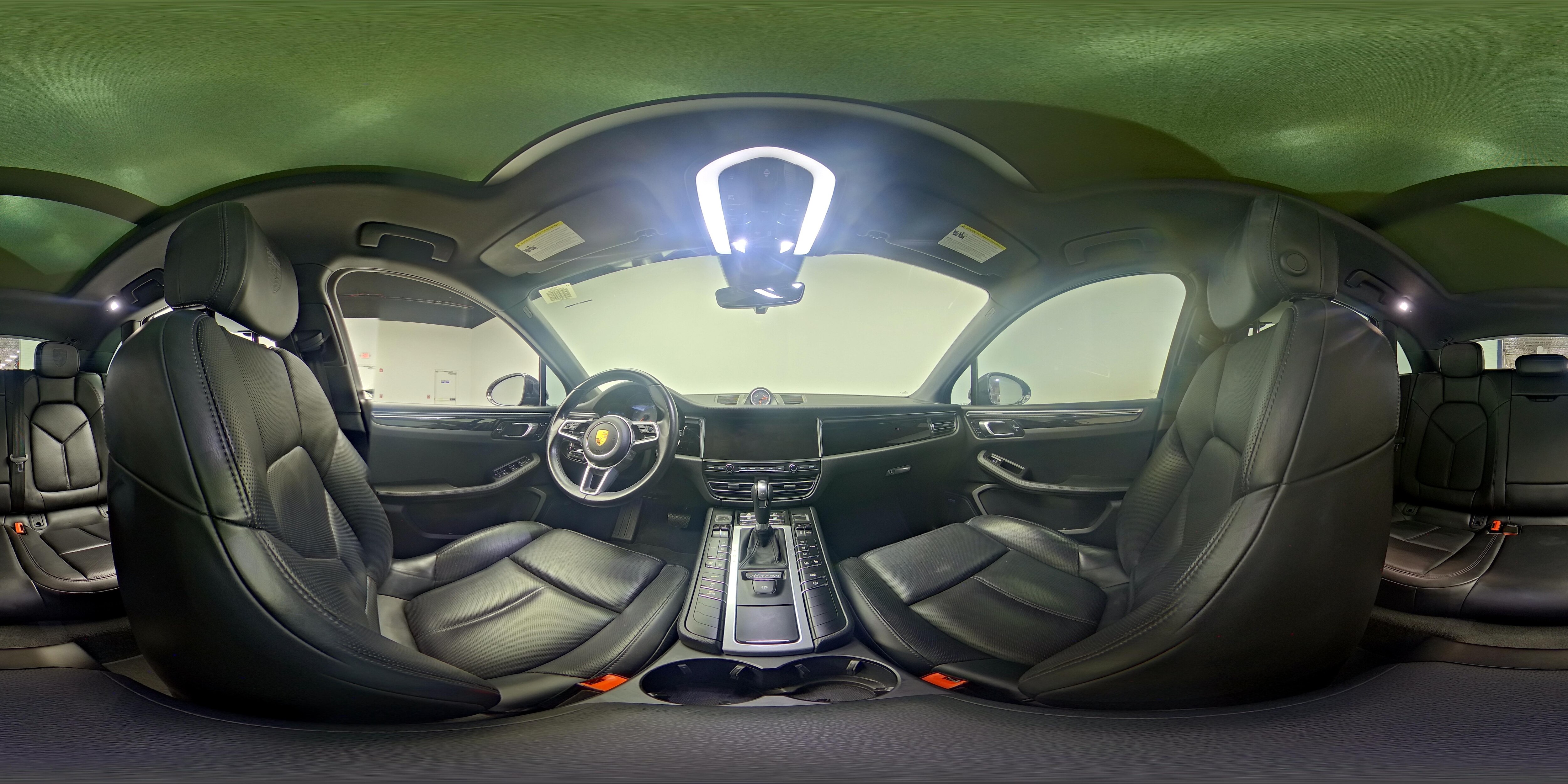2021 Porsche Macan S - Photo 26
